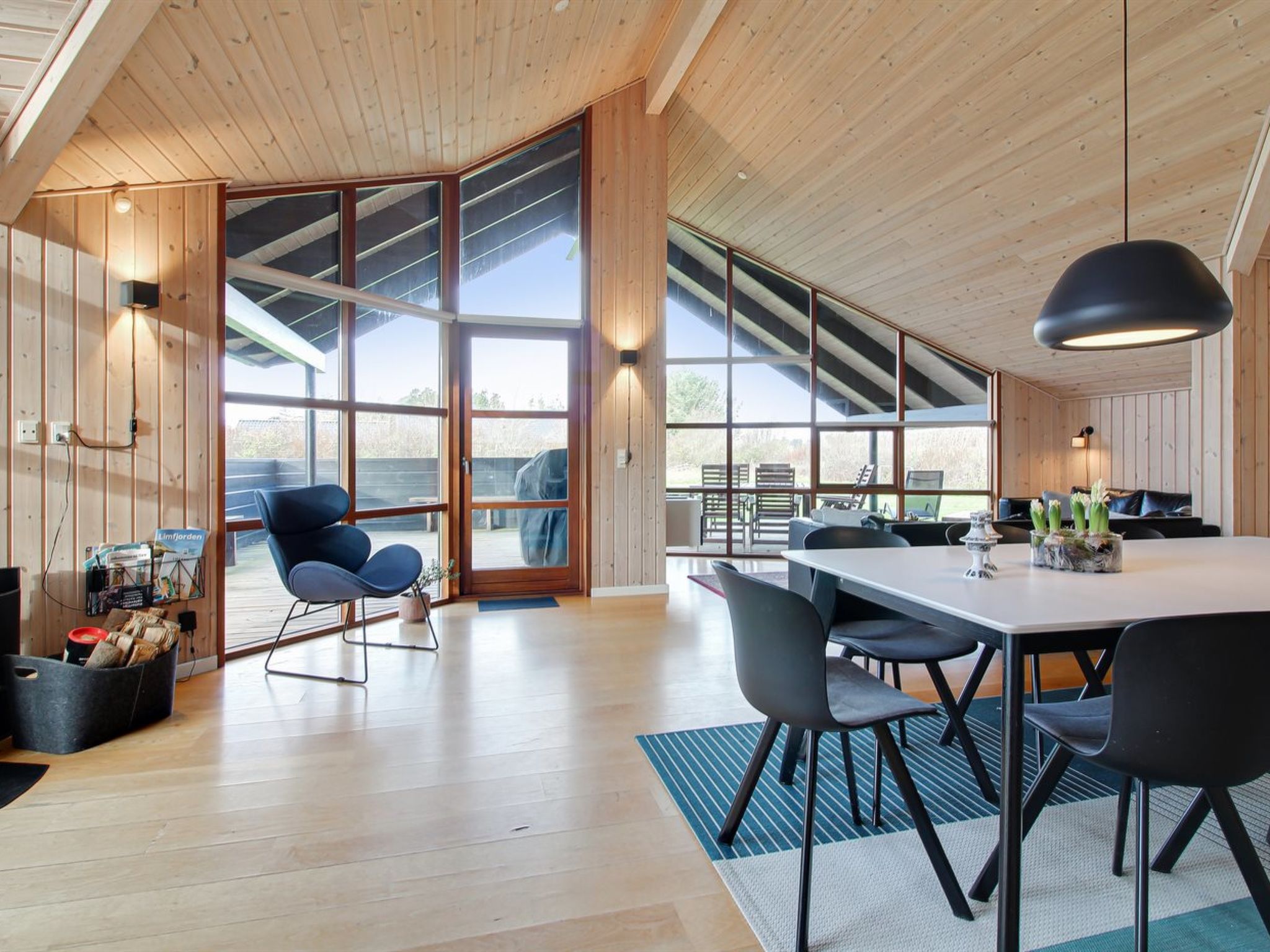 "Harri" - 850m from the sea - Drinnen