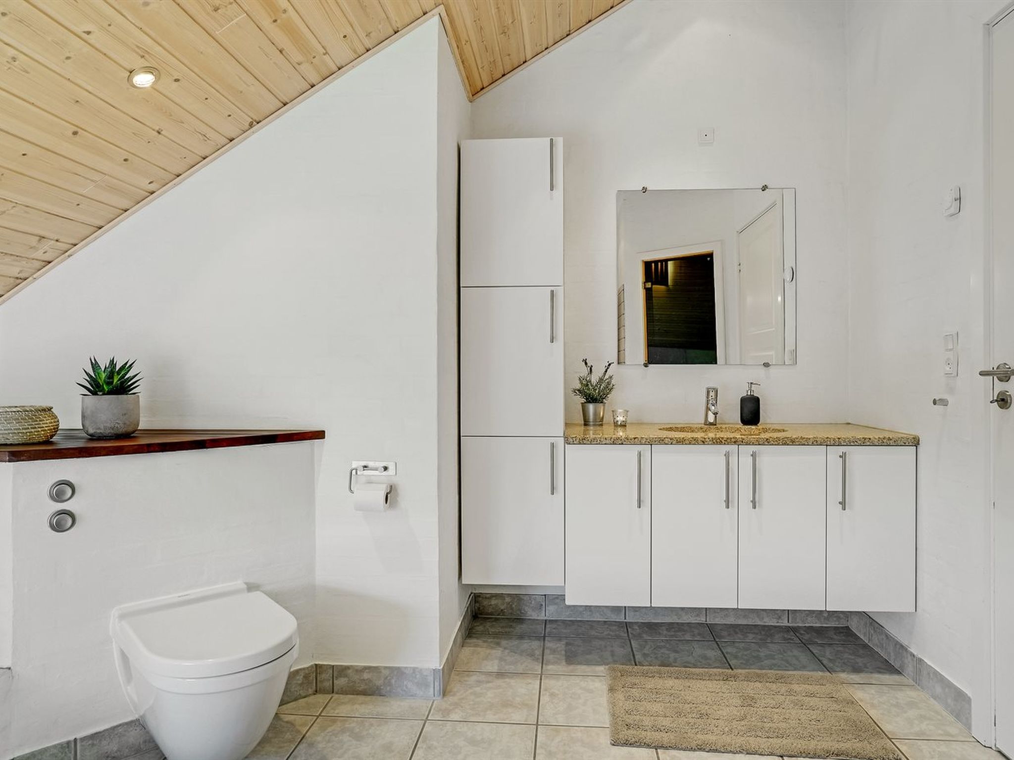 "Harri" - 850m from the sea - Drinnen