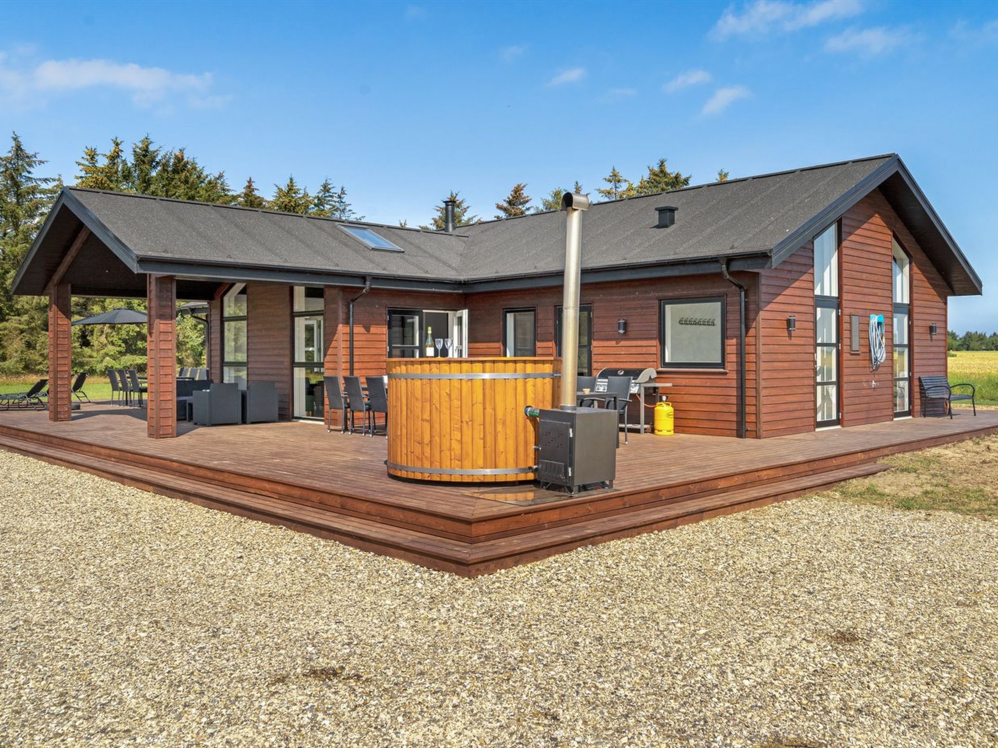 "Moreen" - 1.5km from the sea