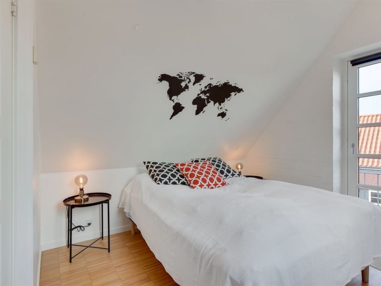 Search and Stay, undefined in undefined. Gallery position 3