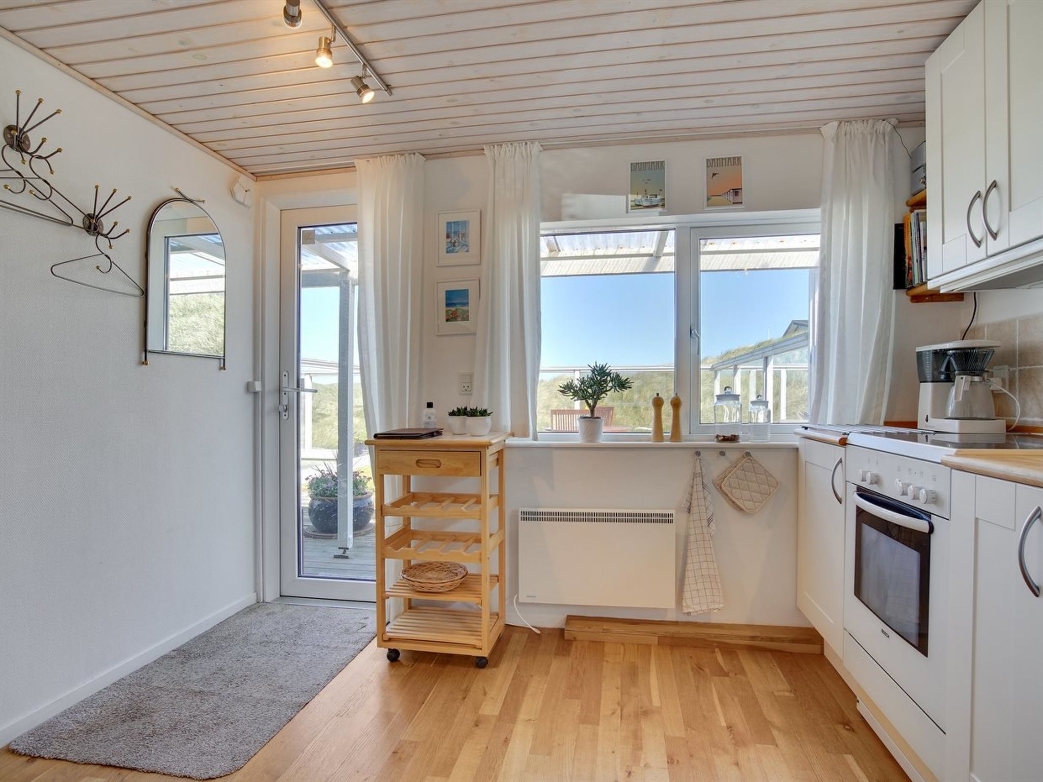 "Ecaterina" - 100m from the sea - Binnen