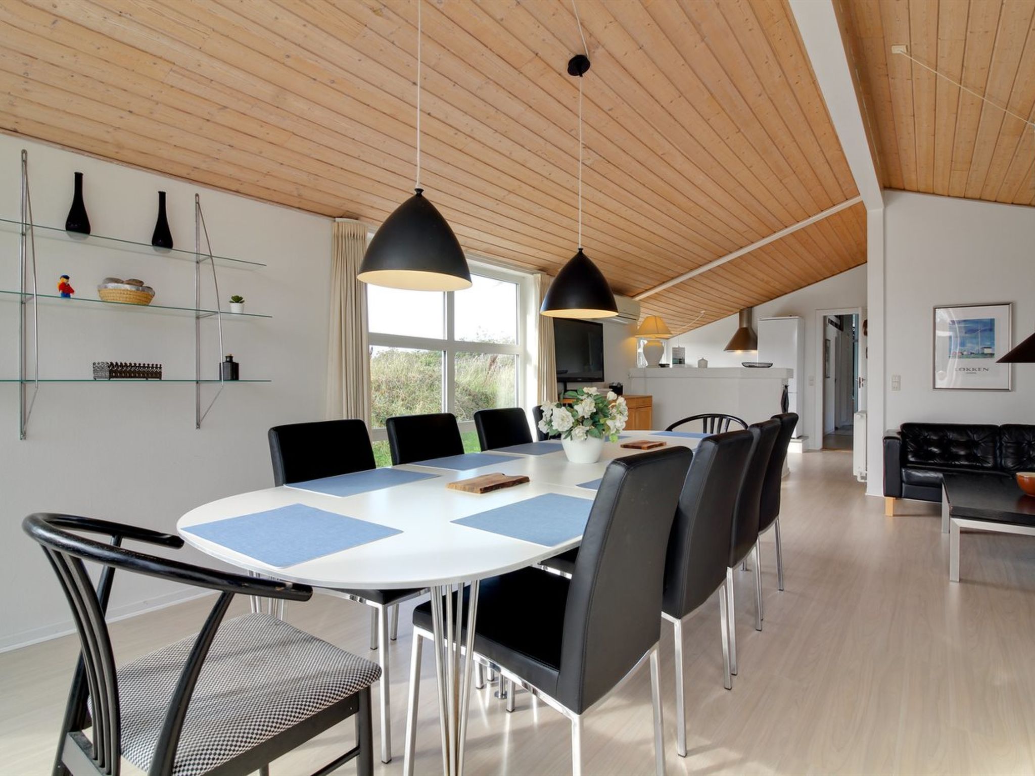 "Marlie" - 600m from the sea