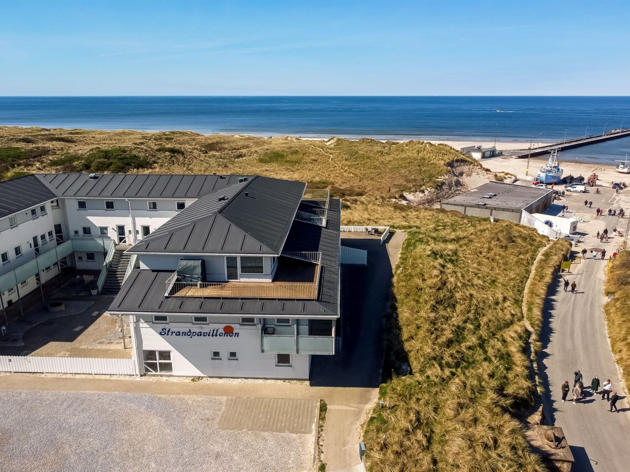 "Meglena" - 50m from the sea - Buiten
