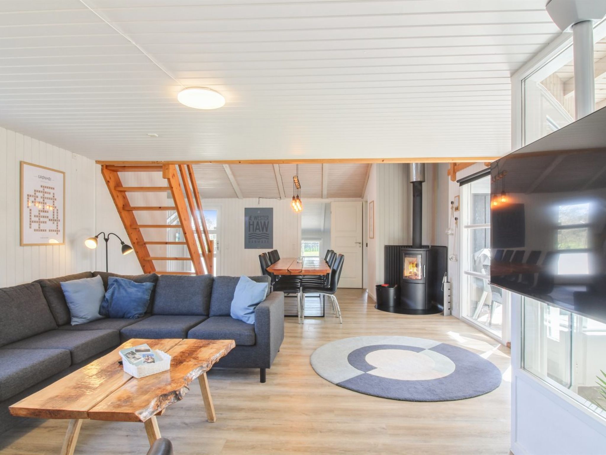 "Yessica" - 300m from the sea-Binnen