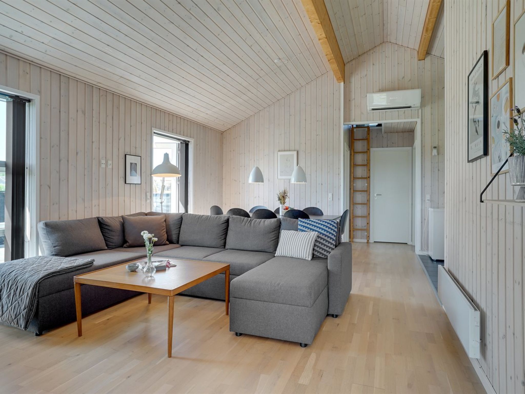 "Elenore" - 900m from the sea-Binnen