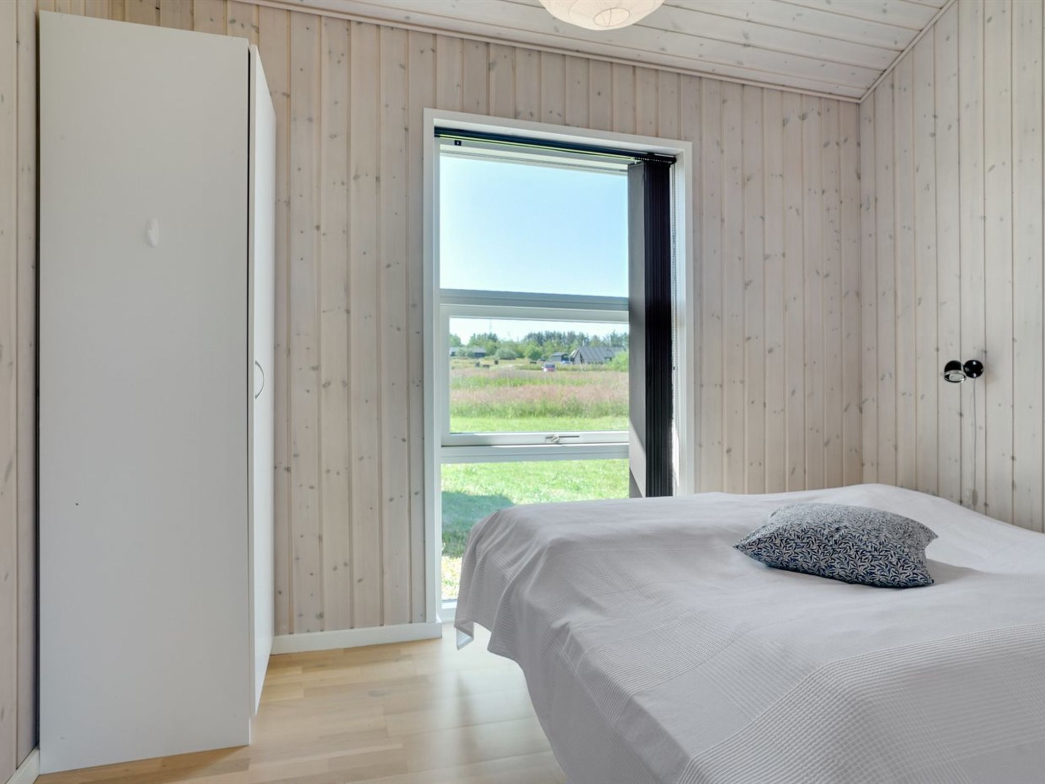 "Elenore" - 900m from the sea-Binnen
