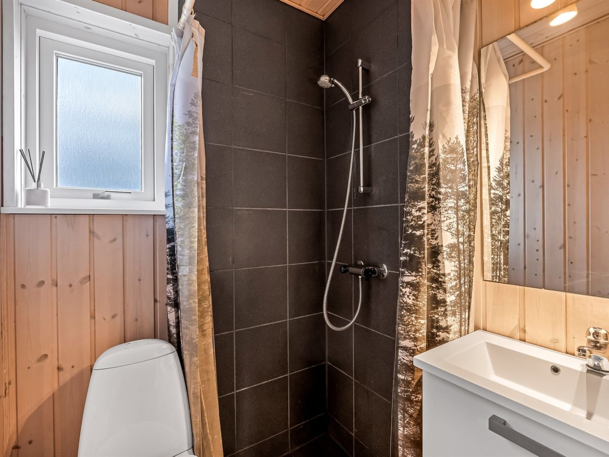 "Elenore" - 900m from the sea-Binnen