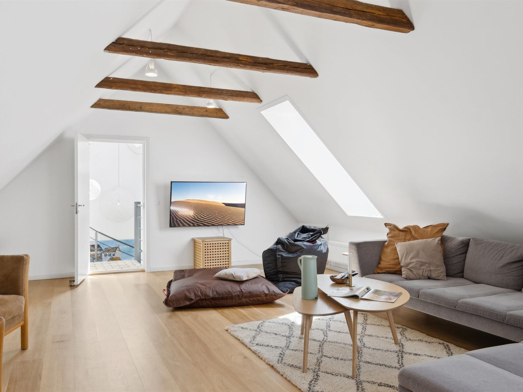 "Thilo" - 2.3km from the sea - Binnen
