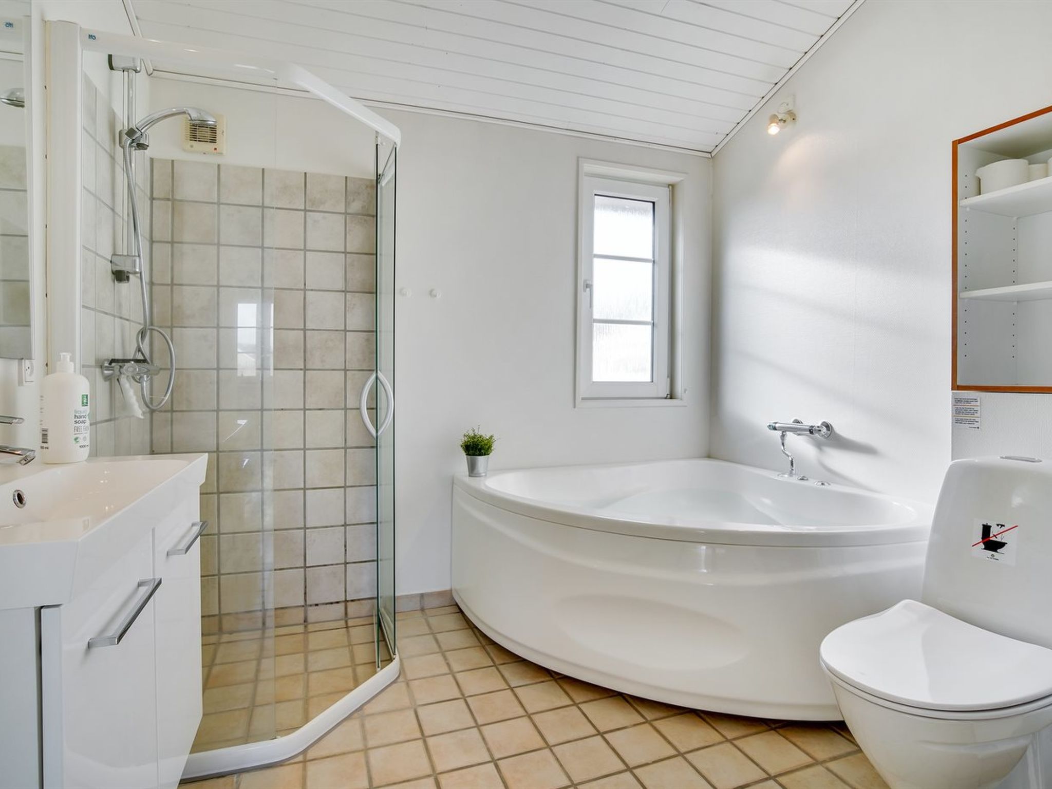"Zaharinka" - 300m from the sea - Binnen