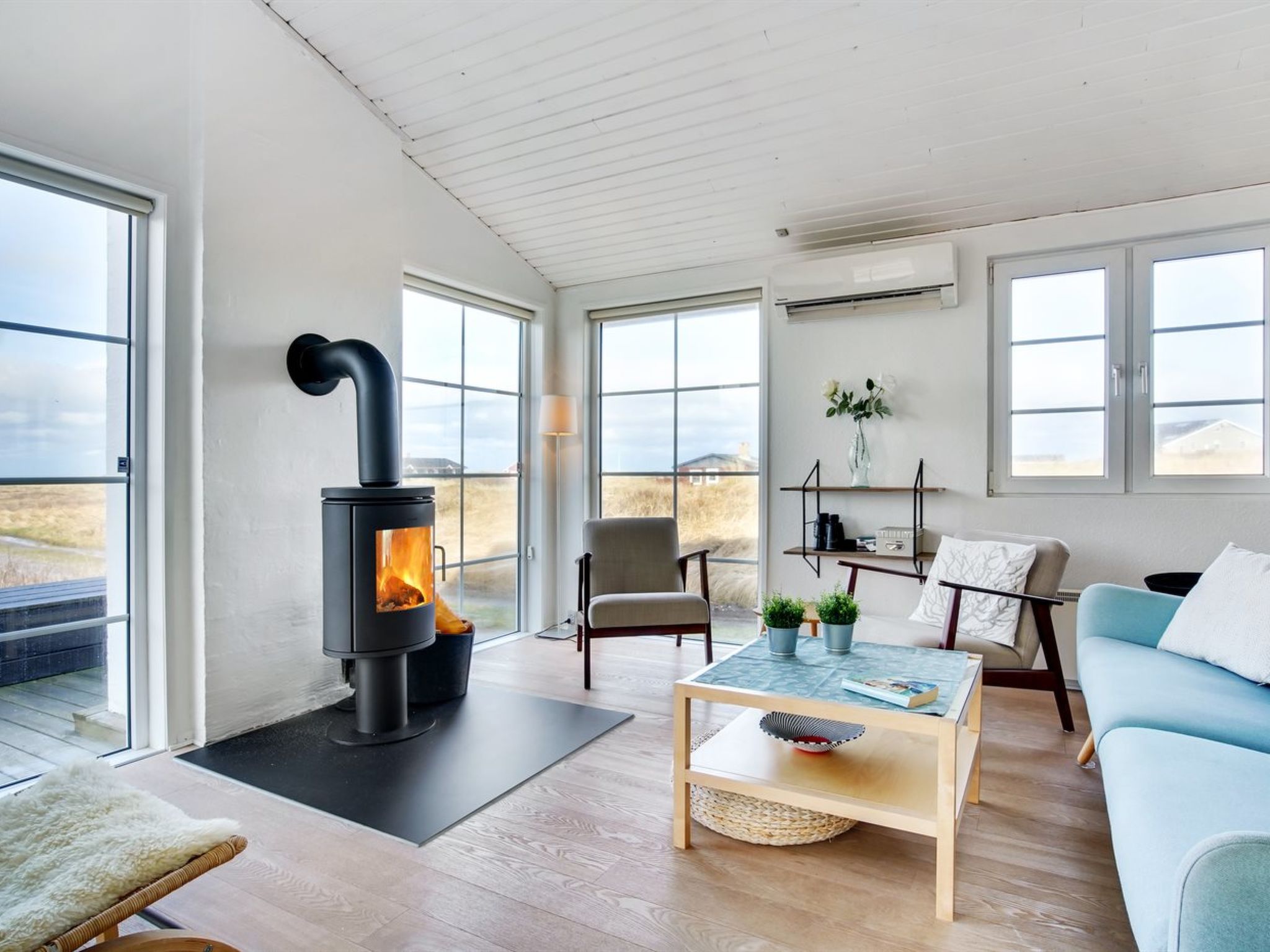 "Zaharinka" - 300m from the sea - Binnen
