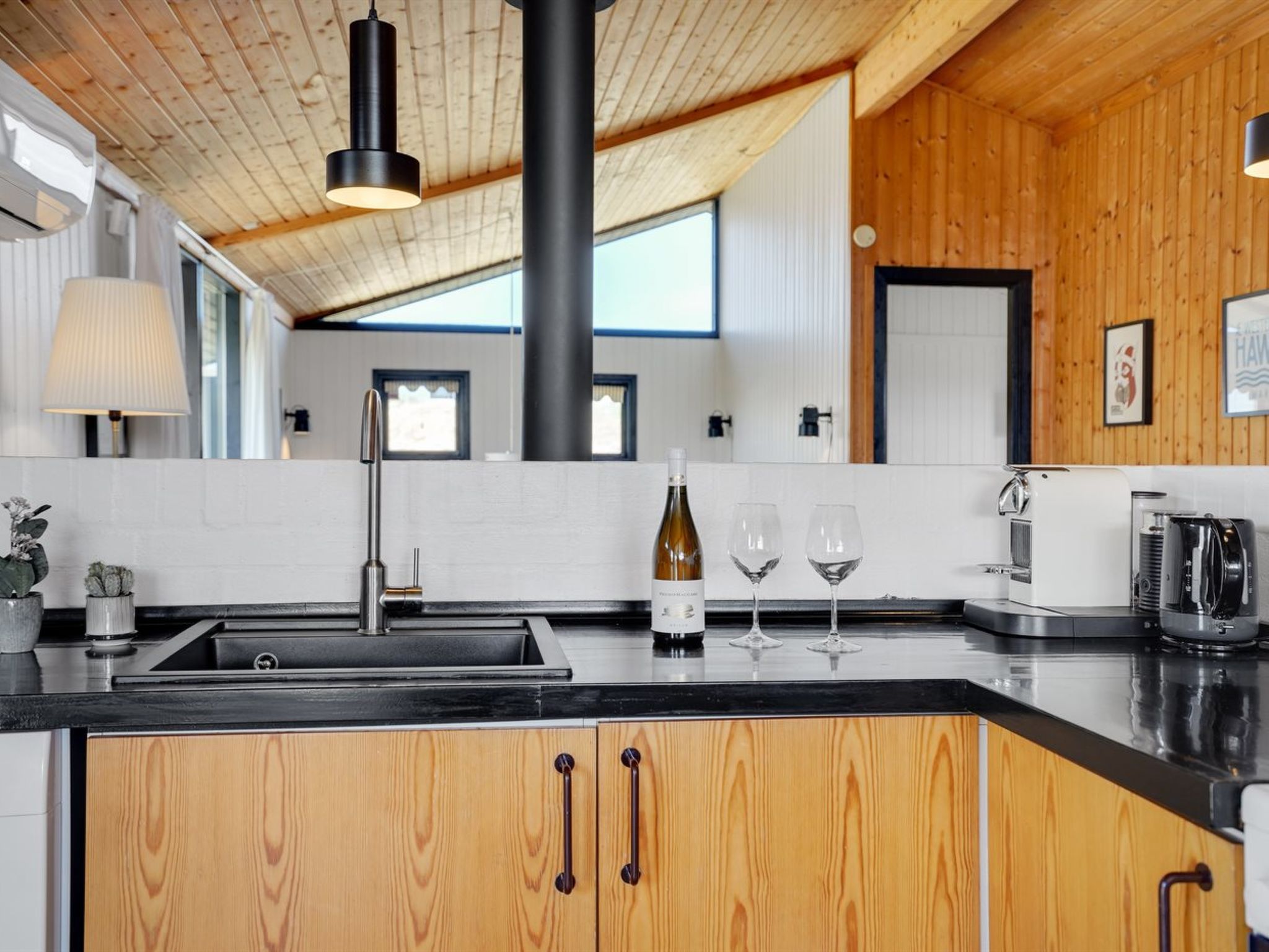 "Ilmari" - 190m from the sea - Binnen