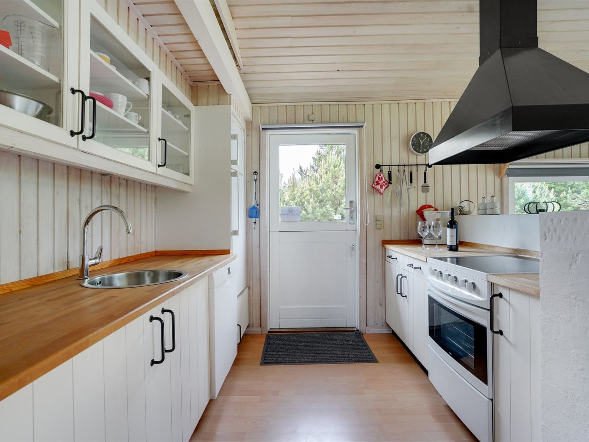 "Evan" - 1.3km from the sea - Binnen
