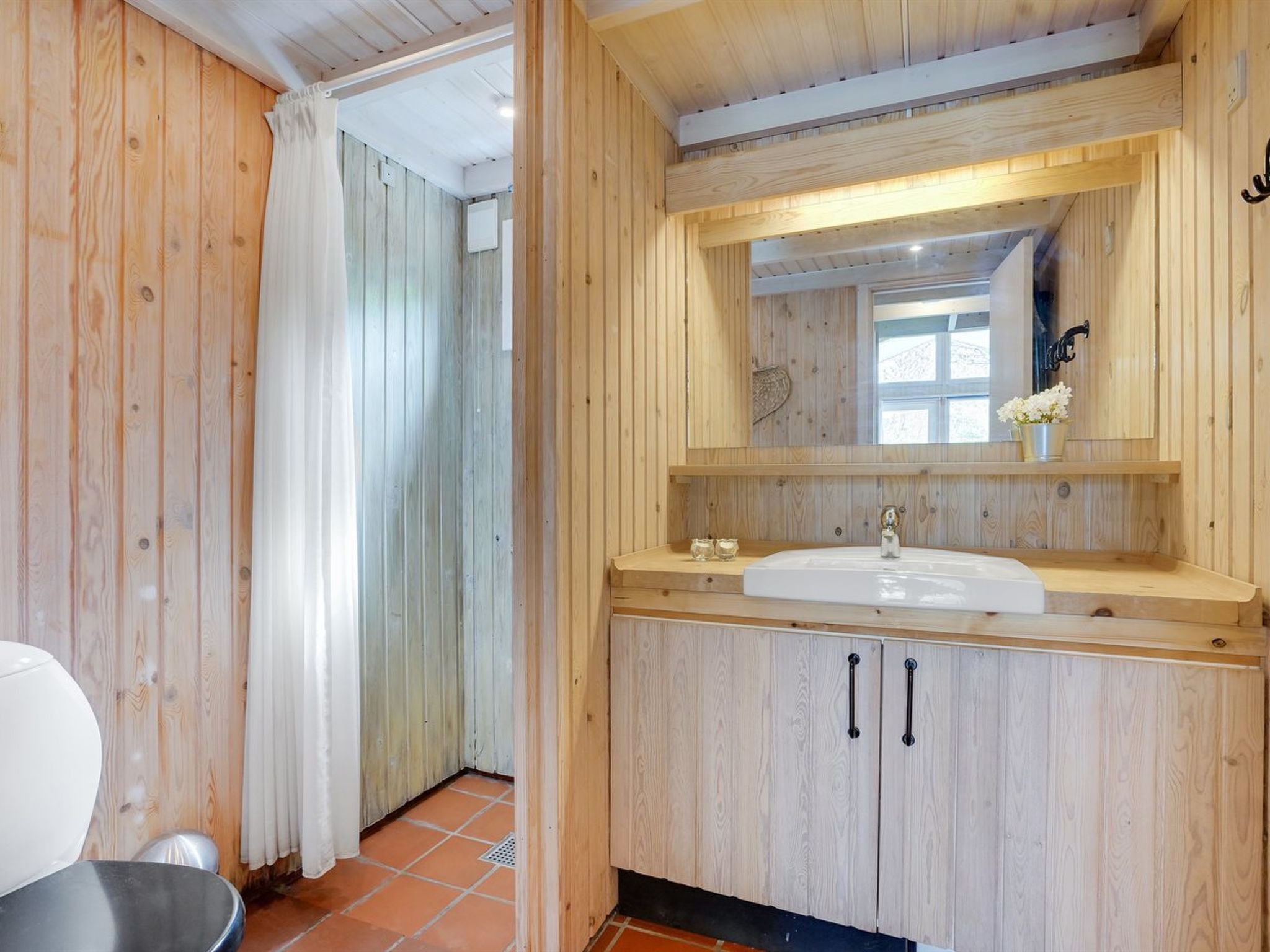 "Evan" - 1.3km from the sea - Binnen