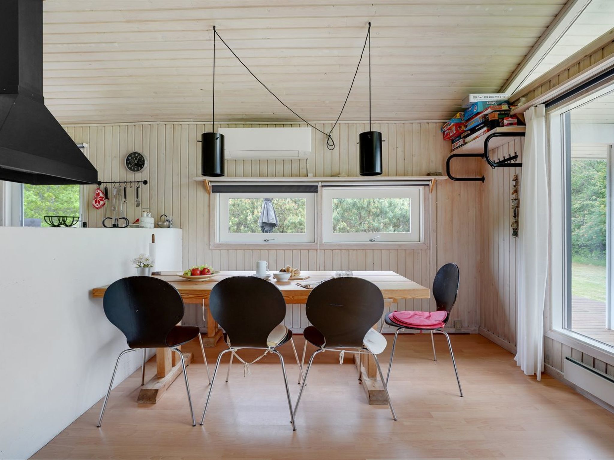 "Evan" - 1.3km from the sea - Binnen