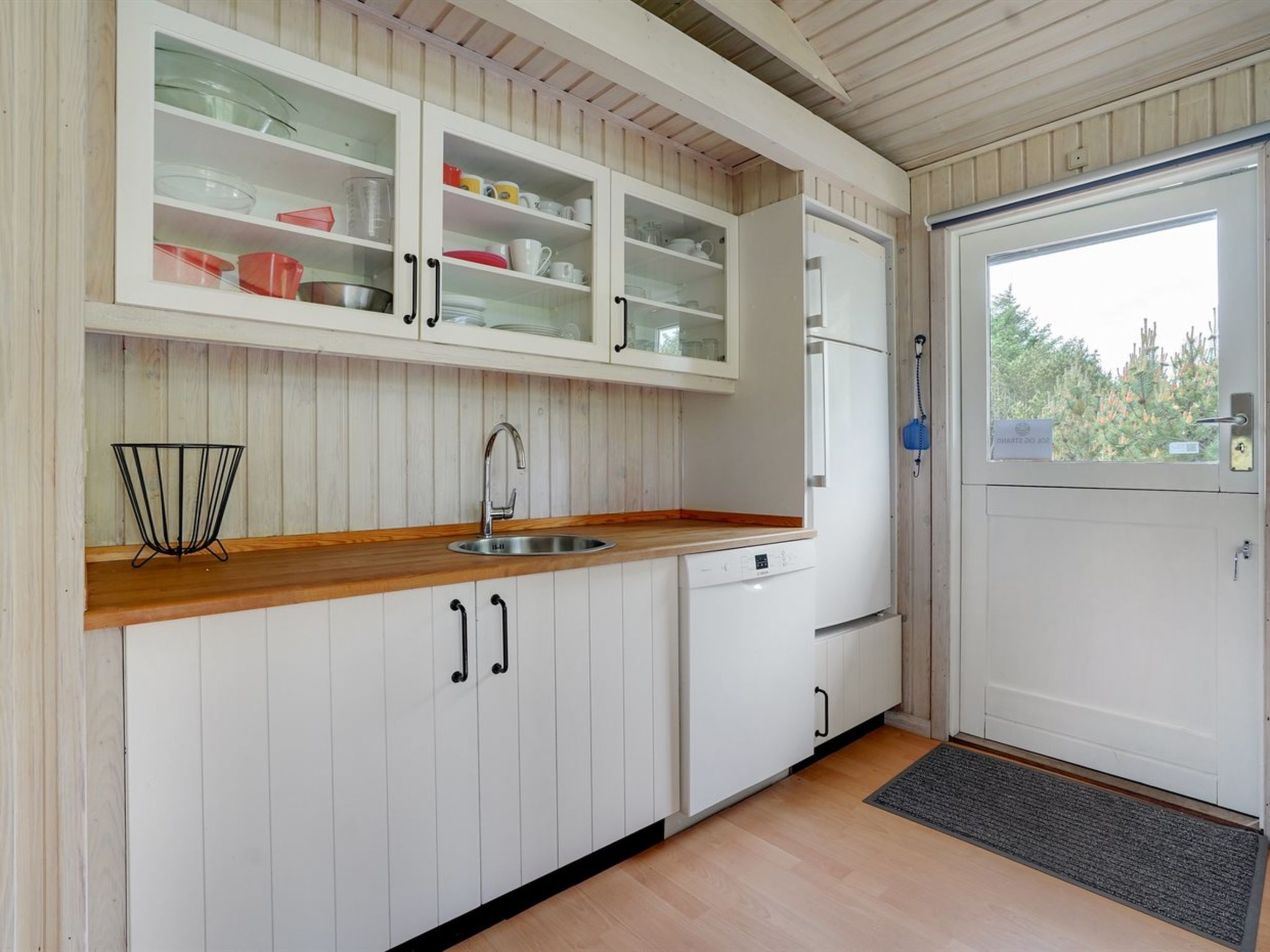"Evan" - 1.3km from the sea - Binnen