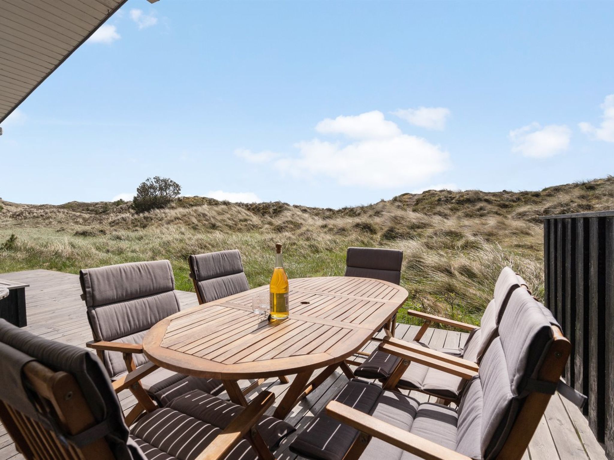 "Driss" - 500m from the sea-Buiten