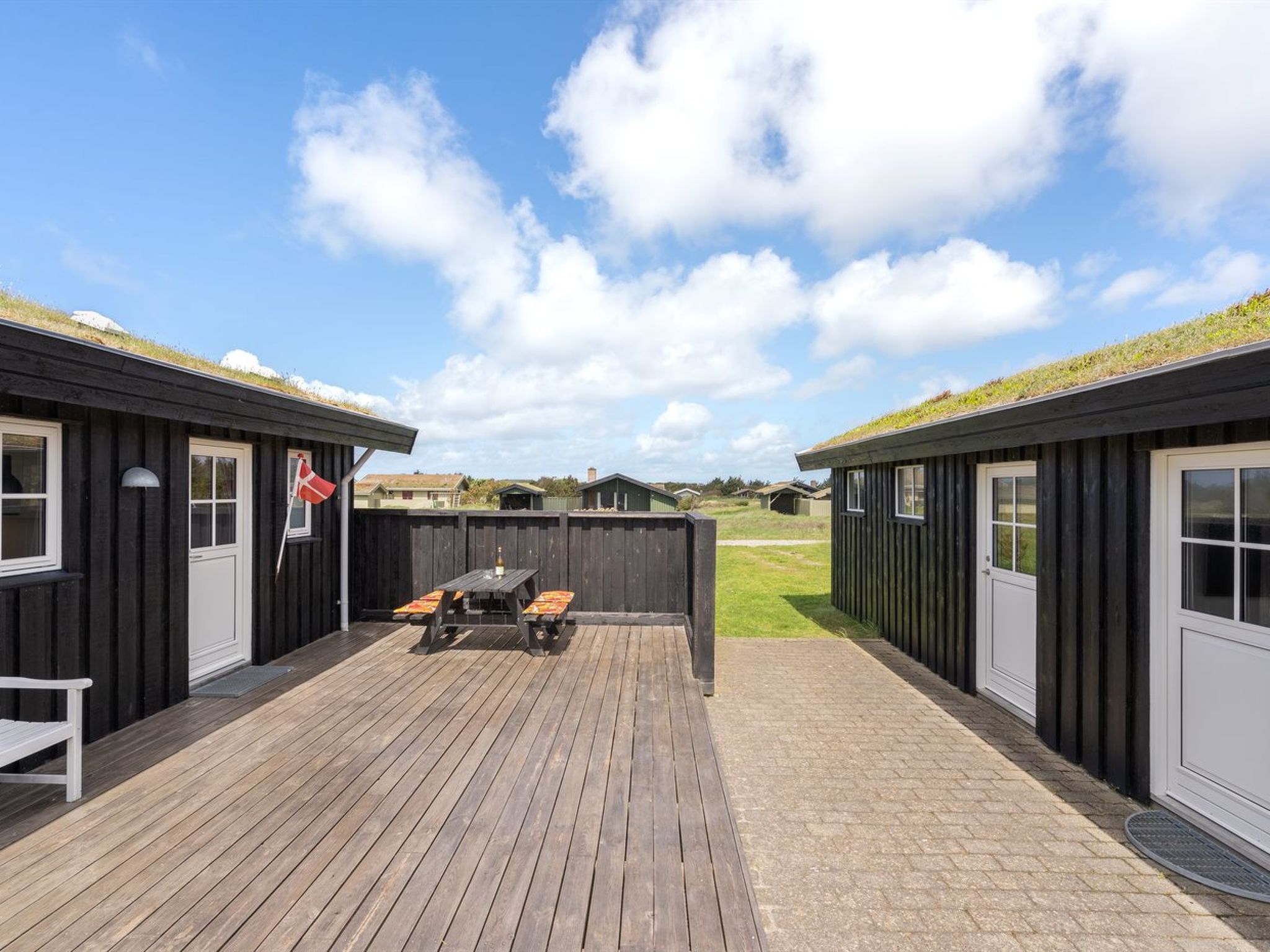 "Driss" - 500m from the sea-Buiten