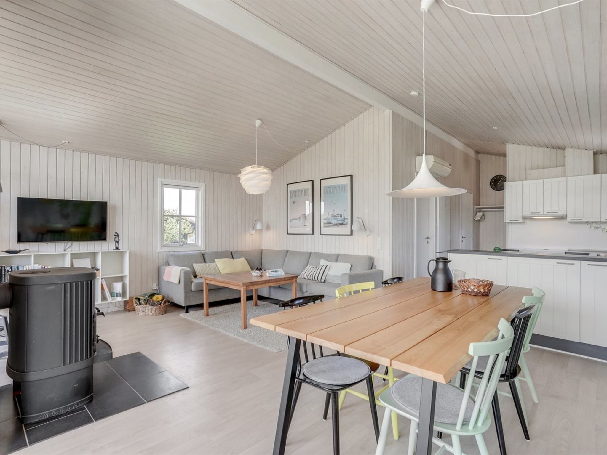 "Driss" - 500m from the sea - Binnen