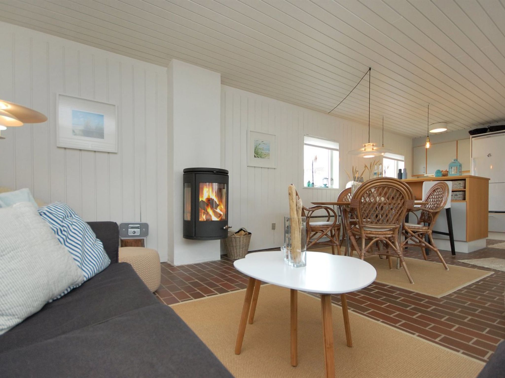 "Frieda" - 7.2km from the sea-Drinnen