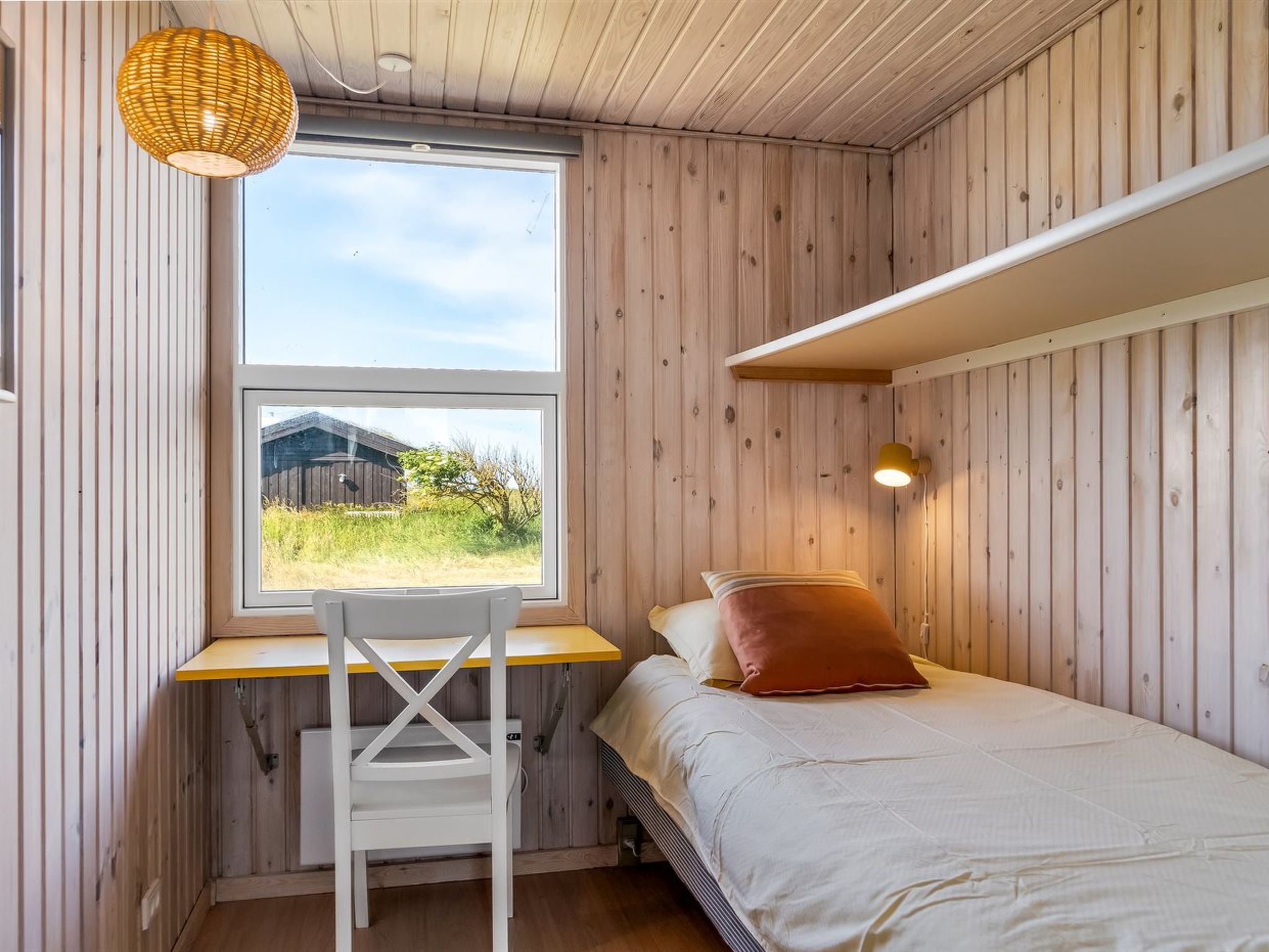 "Aatu" - 360m from the sea - Binnen