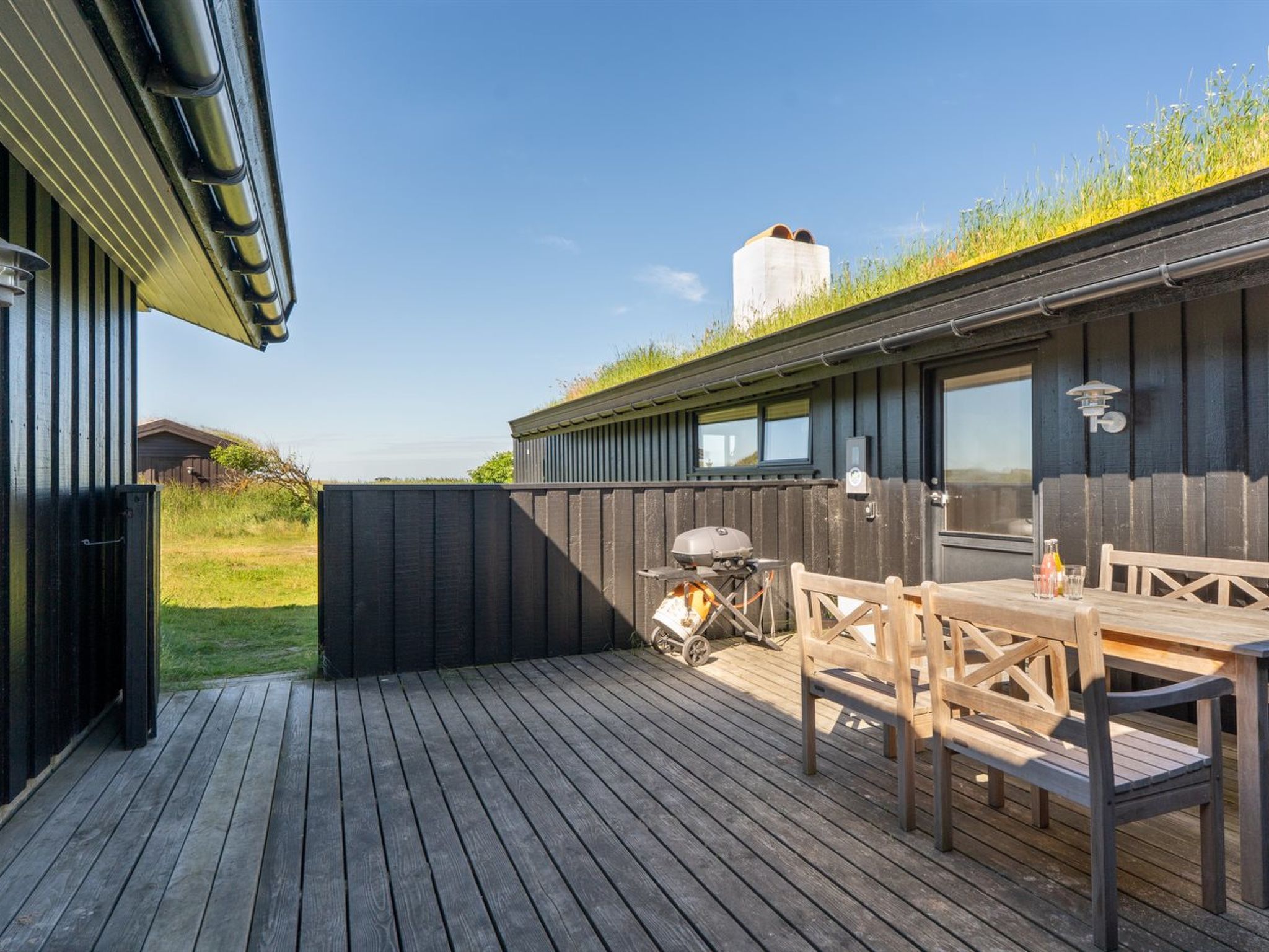"Aatu" - 360m from the sea - Buiten