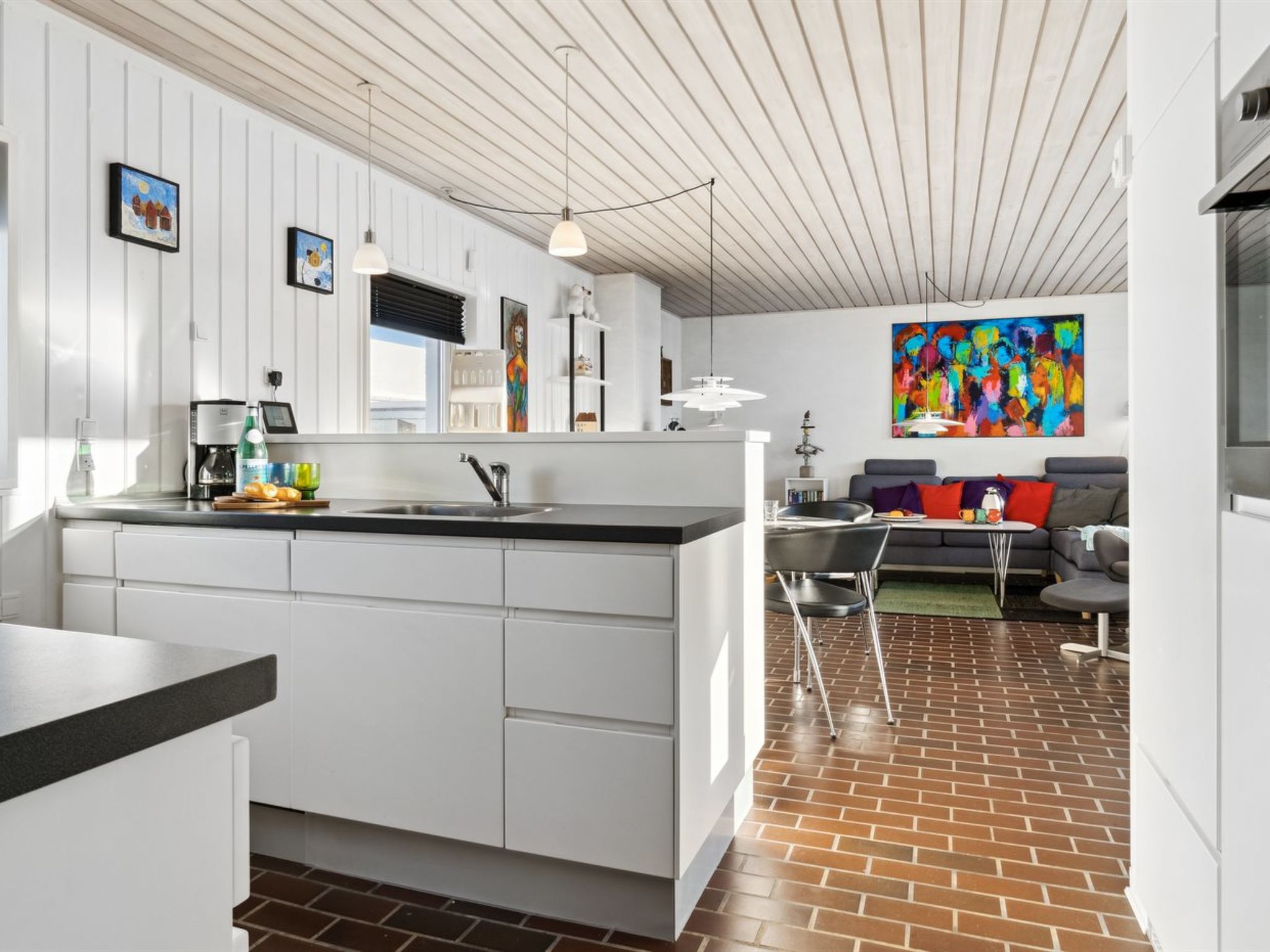 "Leny" - 900m from the sea - Binnen