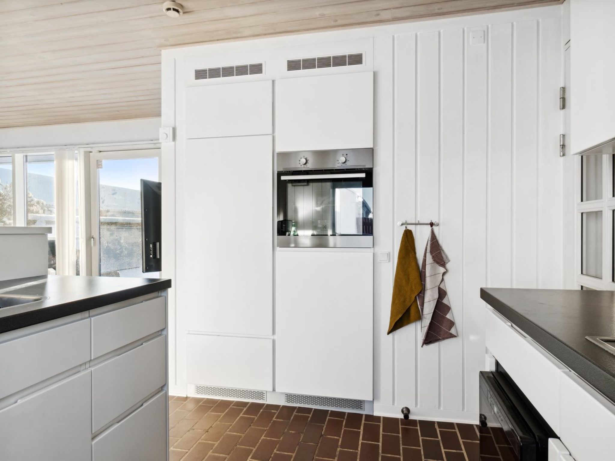 "Leny" - 900m from the sea - Binnen
