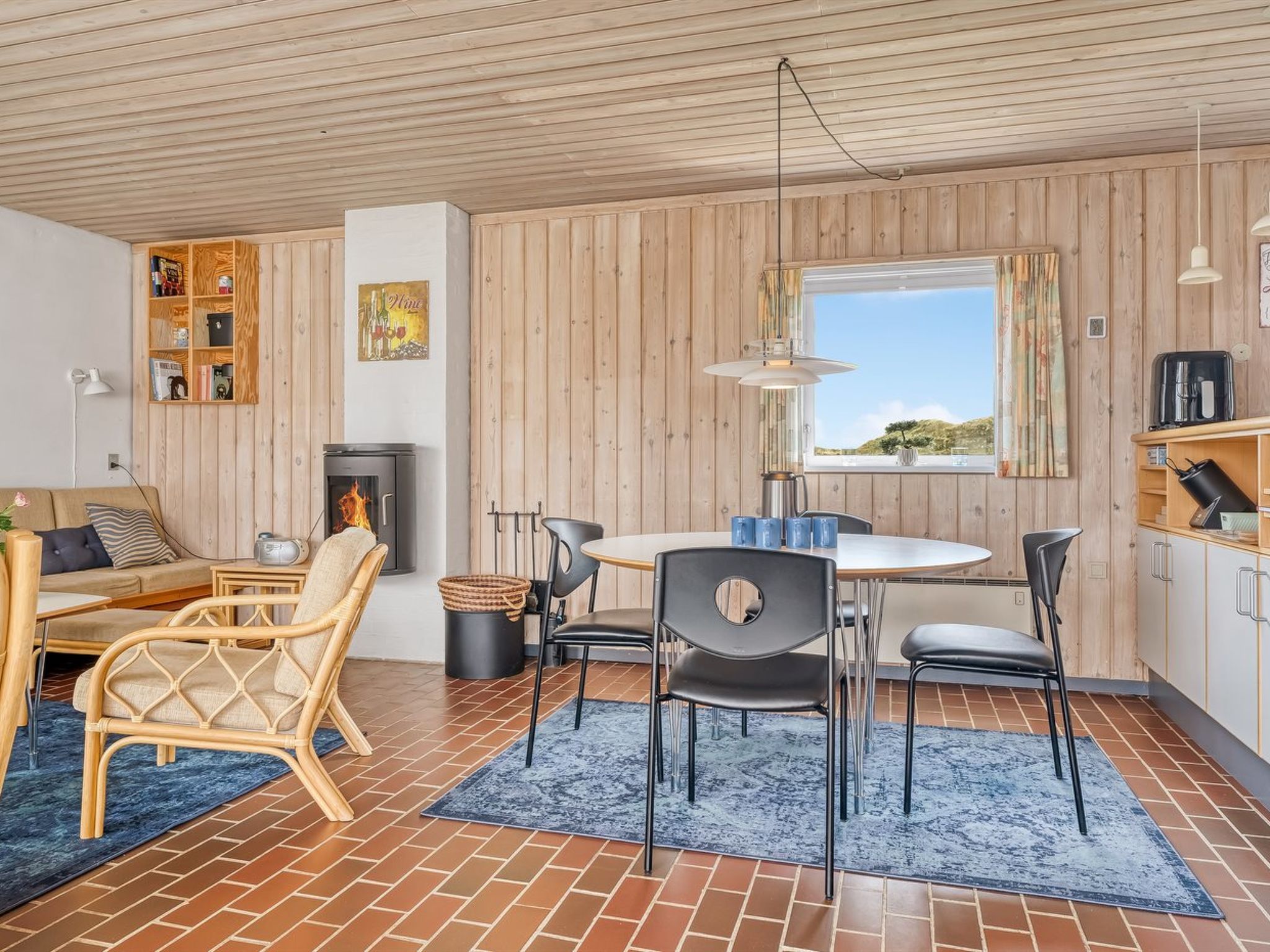 "Aike" - 200m from the sea-Drinnen