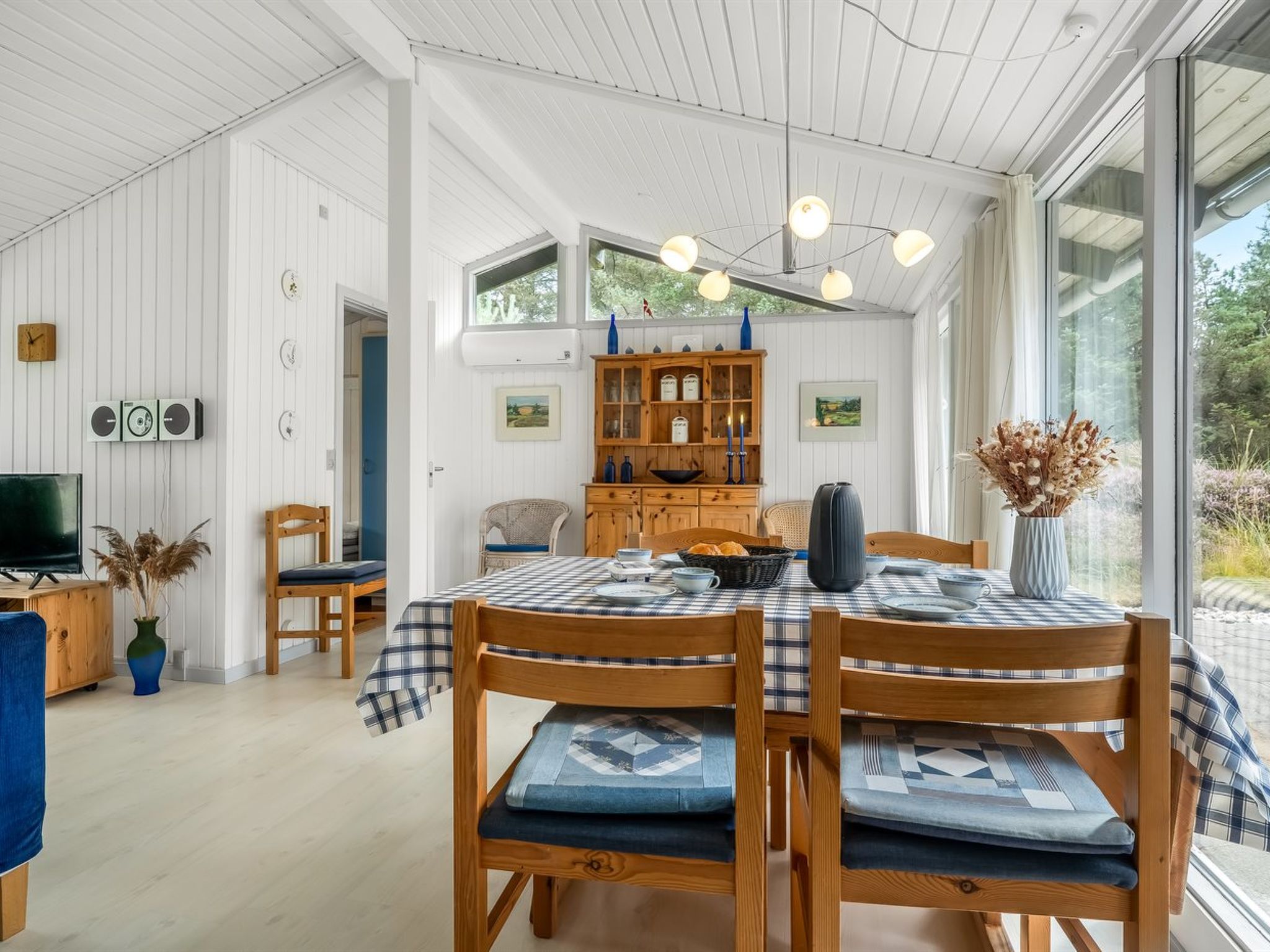 "Saila" - 1.2km from the sea-Inside