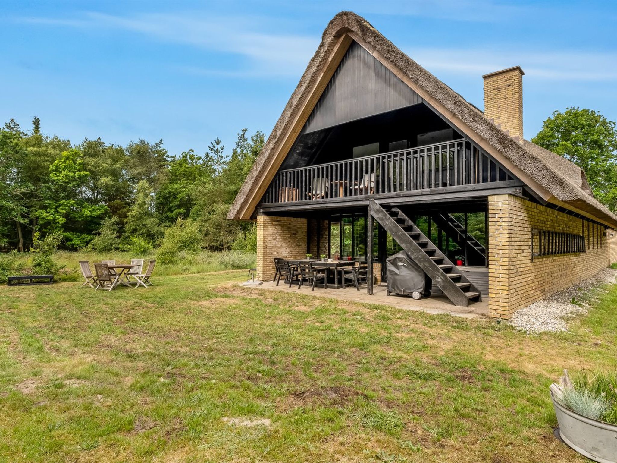"Karmen" - 1km from the sea - Buiten