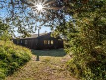 "Anneka" - 750m from the sea