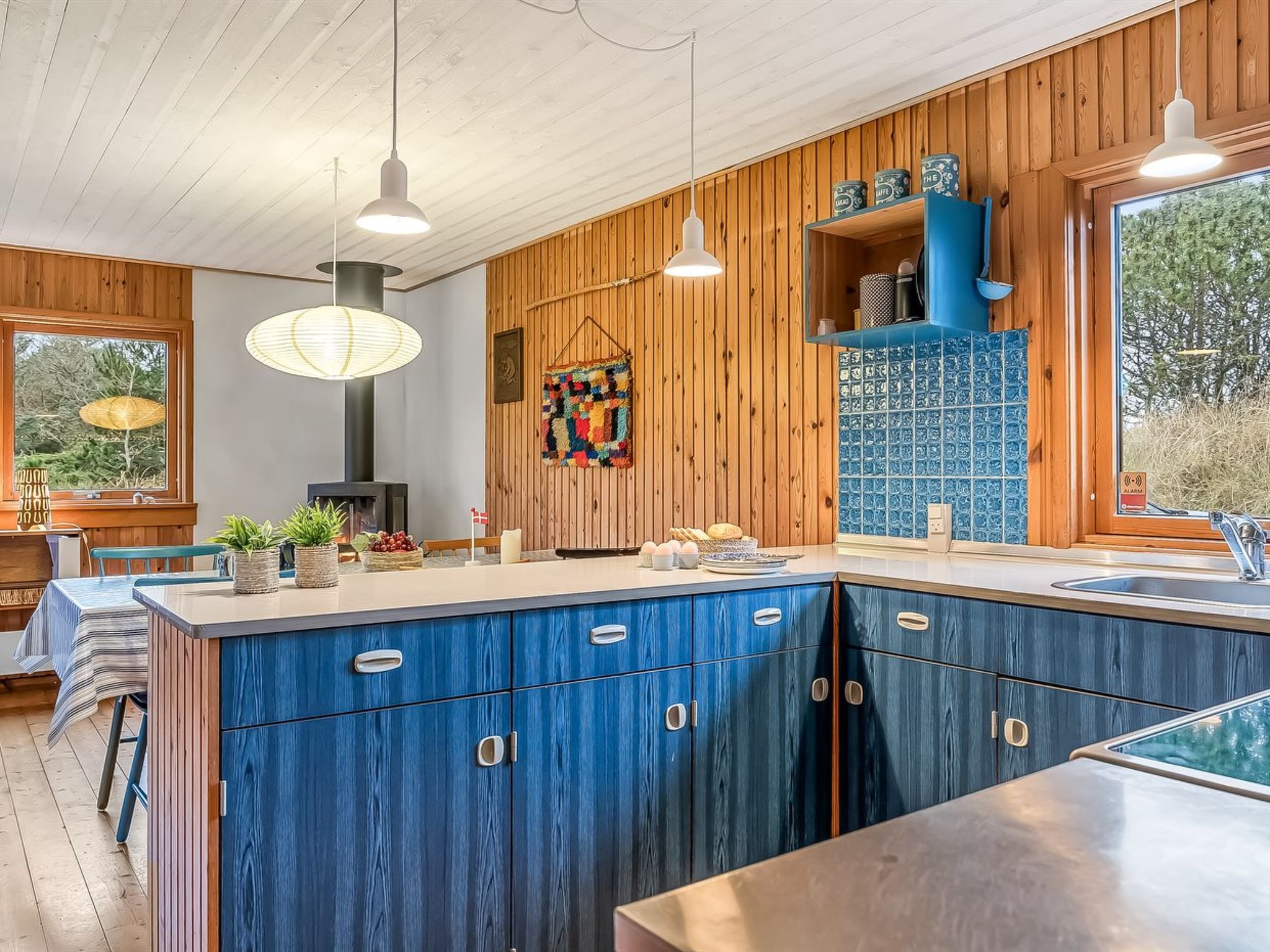 "Anneka" - 750m from the sea - Binnen