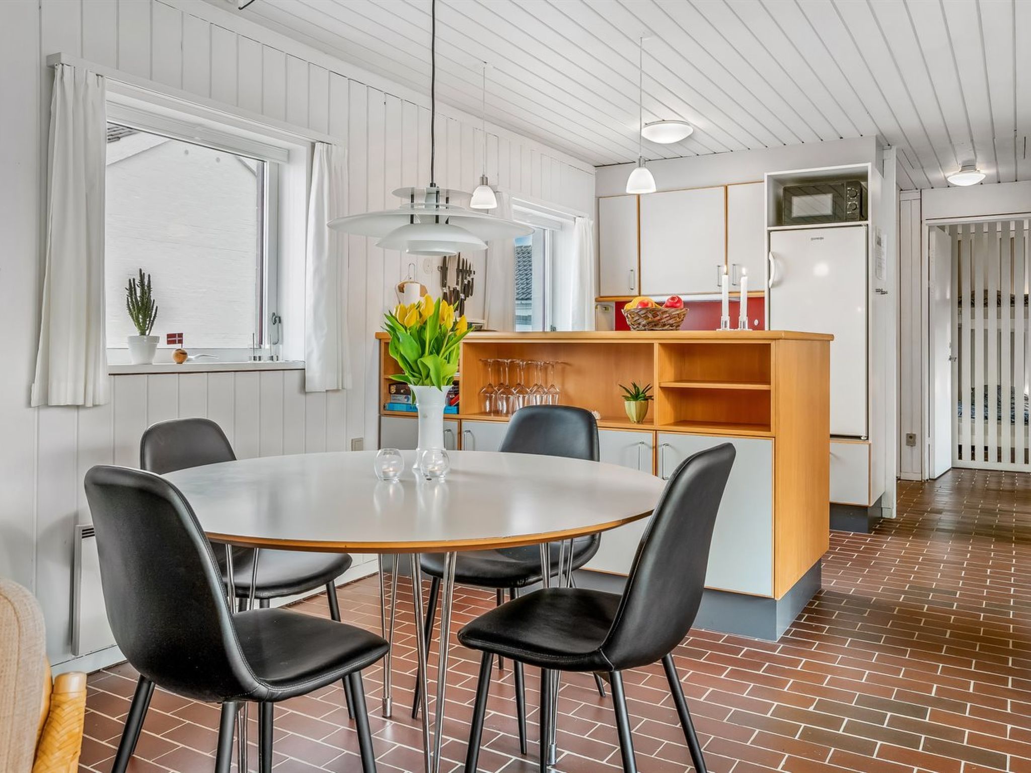 "Ketilbiorn" - 700m from the sea - Drinnen