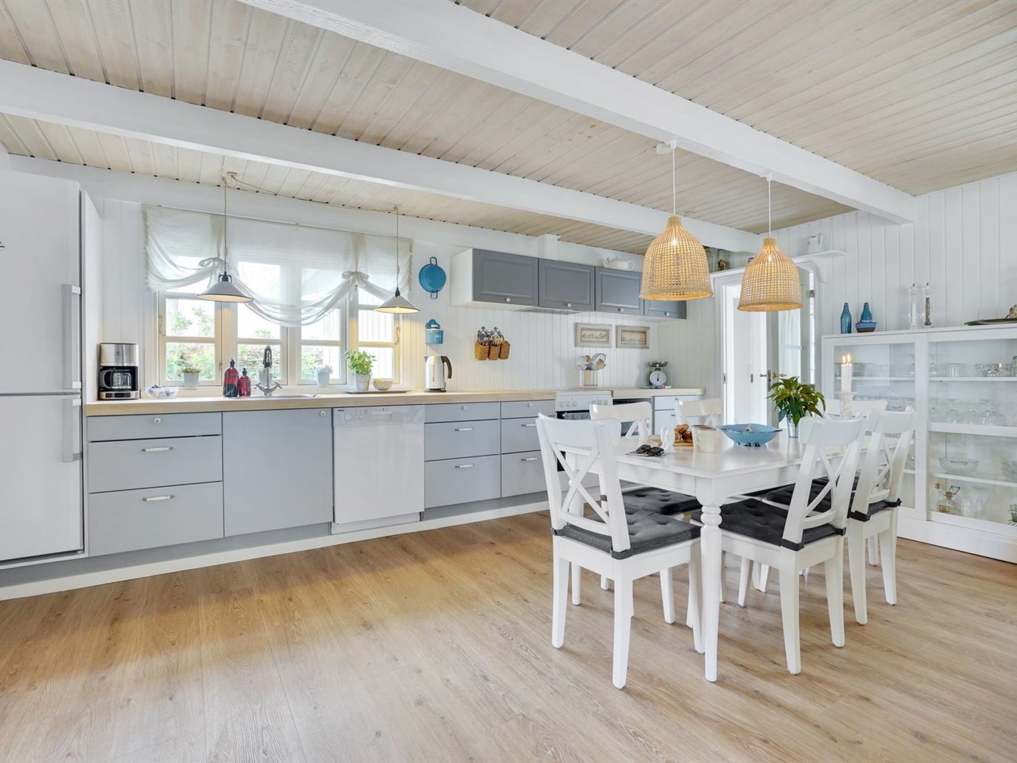 "Gunnulf" - 750m from the sea-Inside