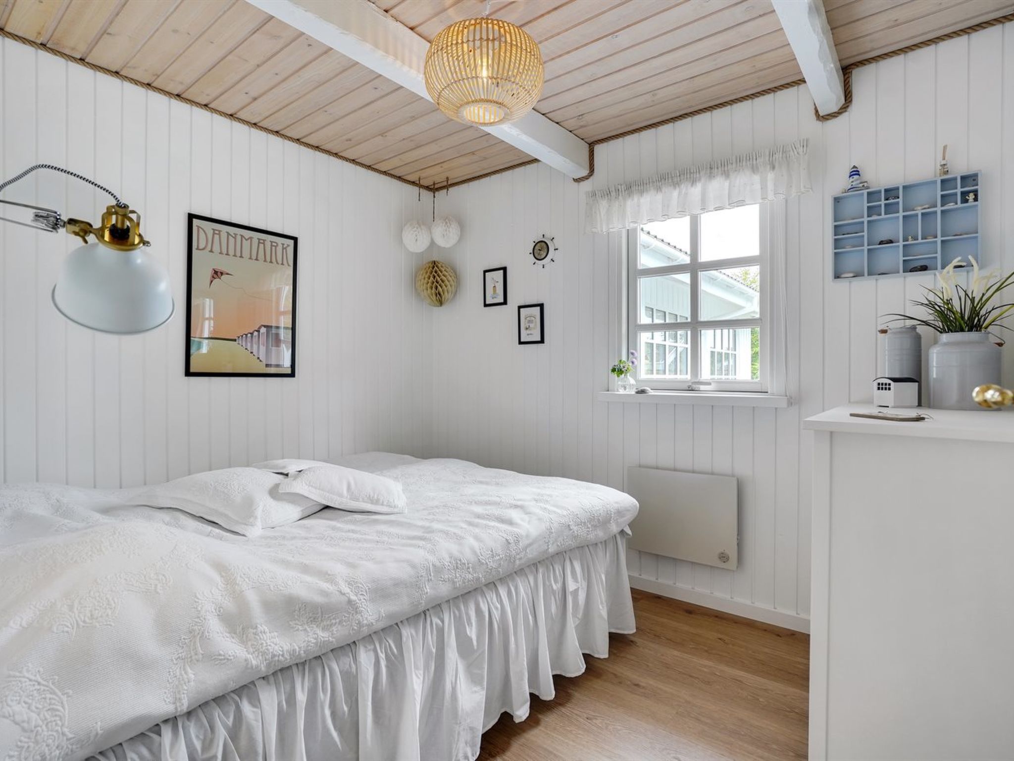 "Gunnulf" - 750m from the sea-Inside
