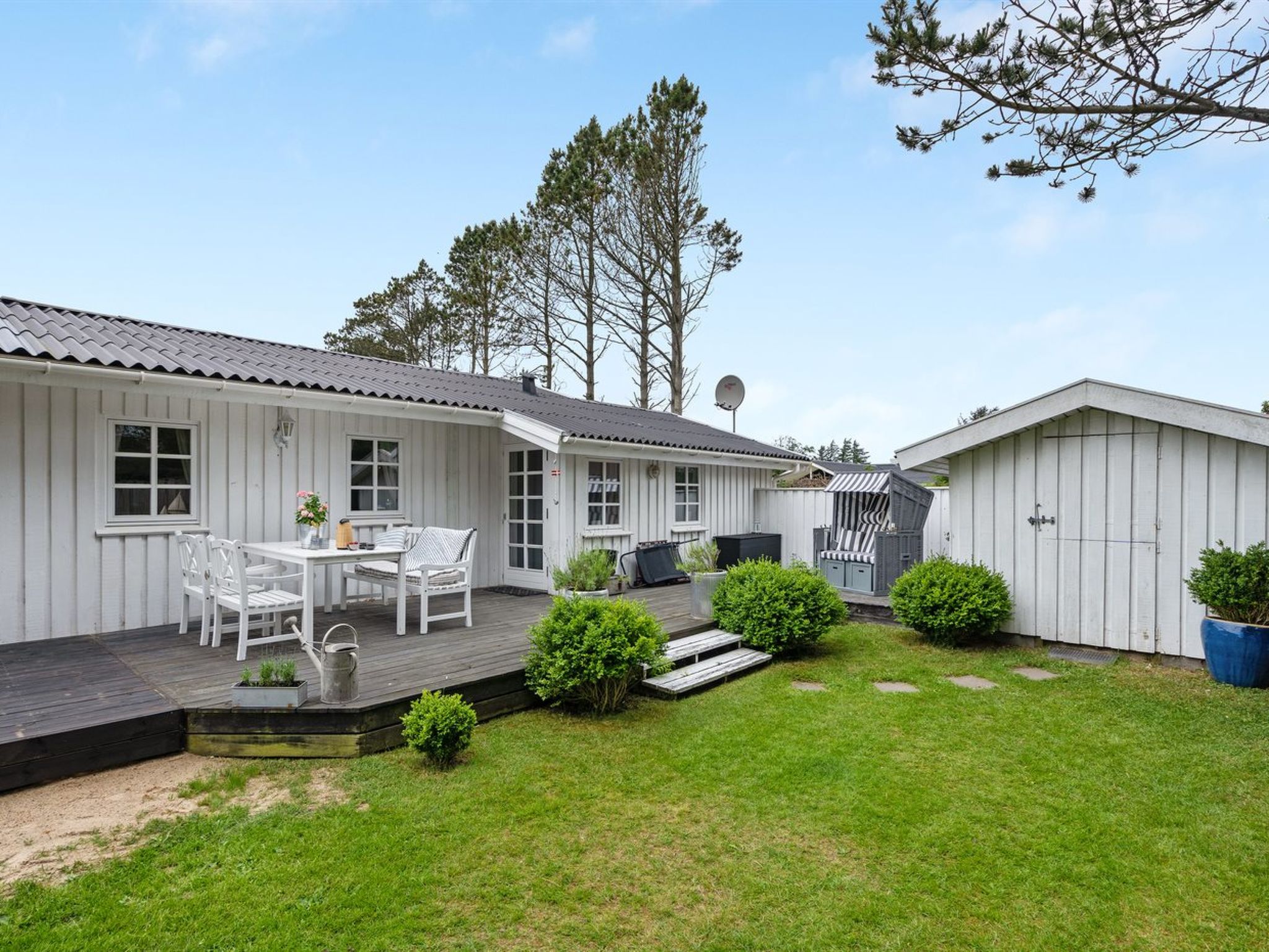 "Gunnulf" - 750m from the sea-Outside