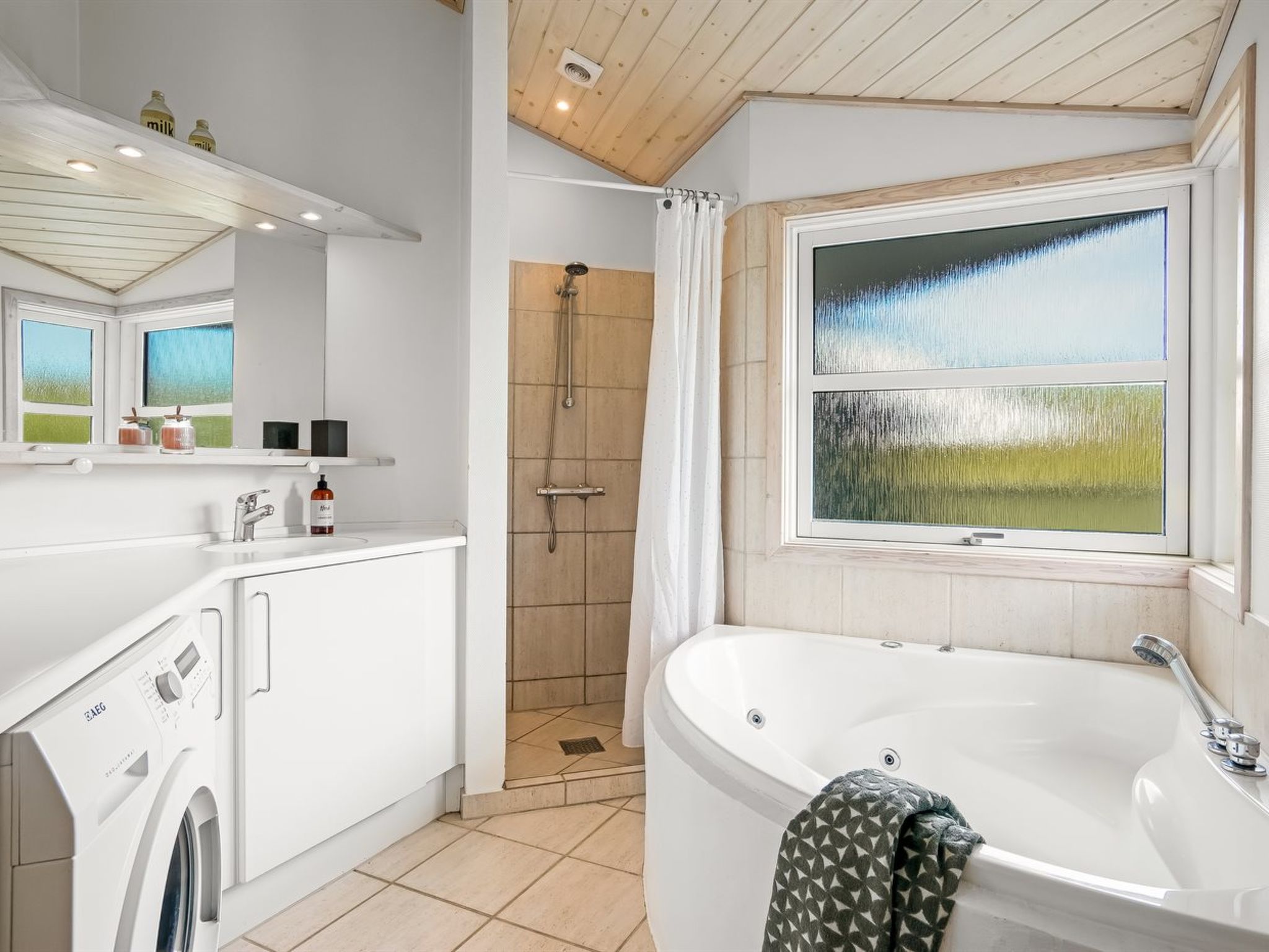 "Hildburg" - 1.5km from the sea - Binnen