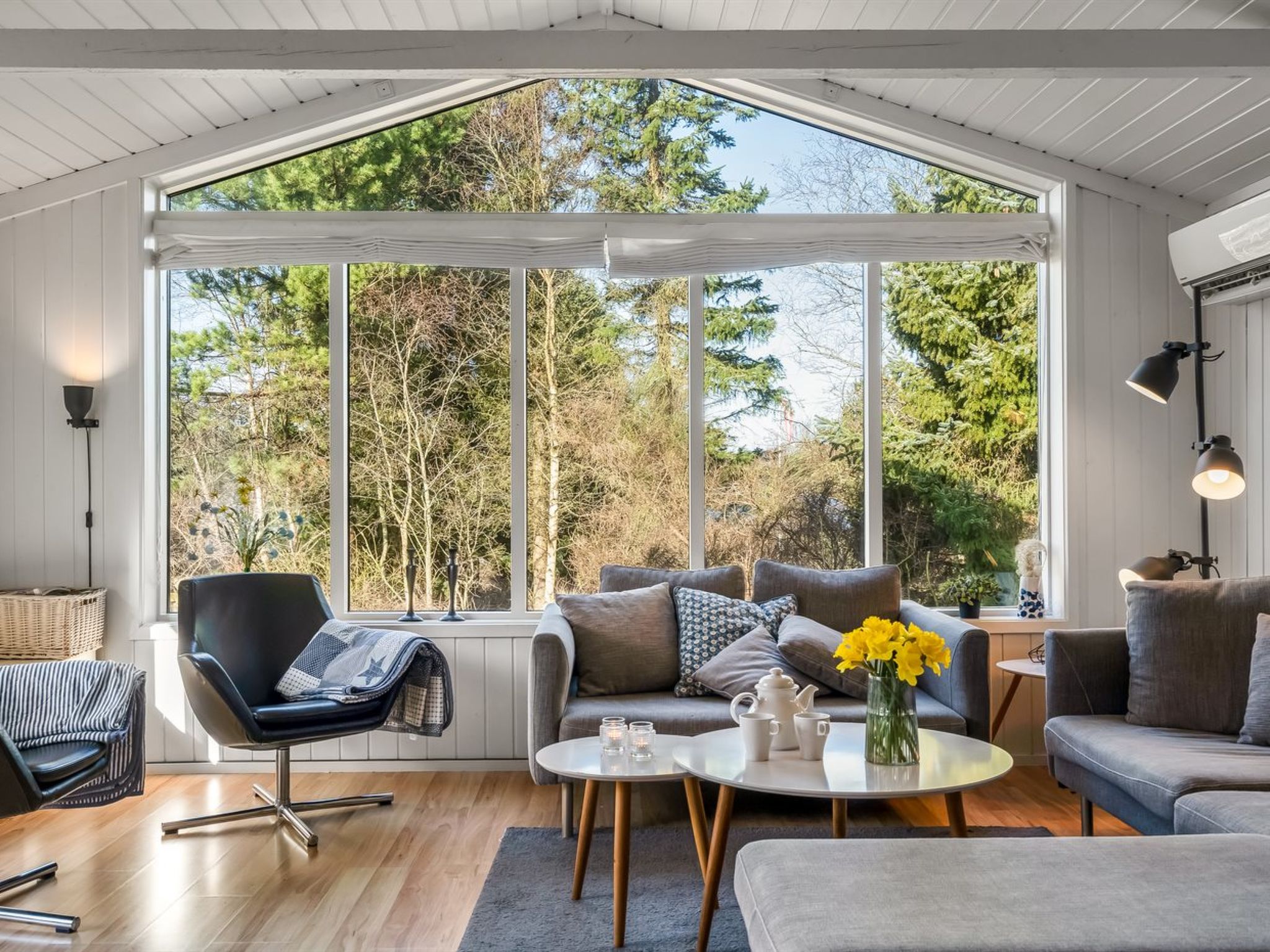 "Bylgja" - 1.7km from the sea