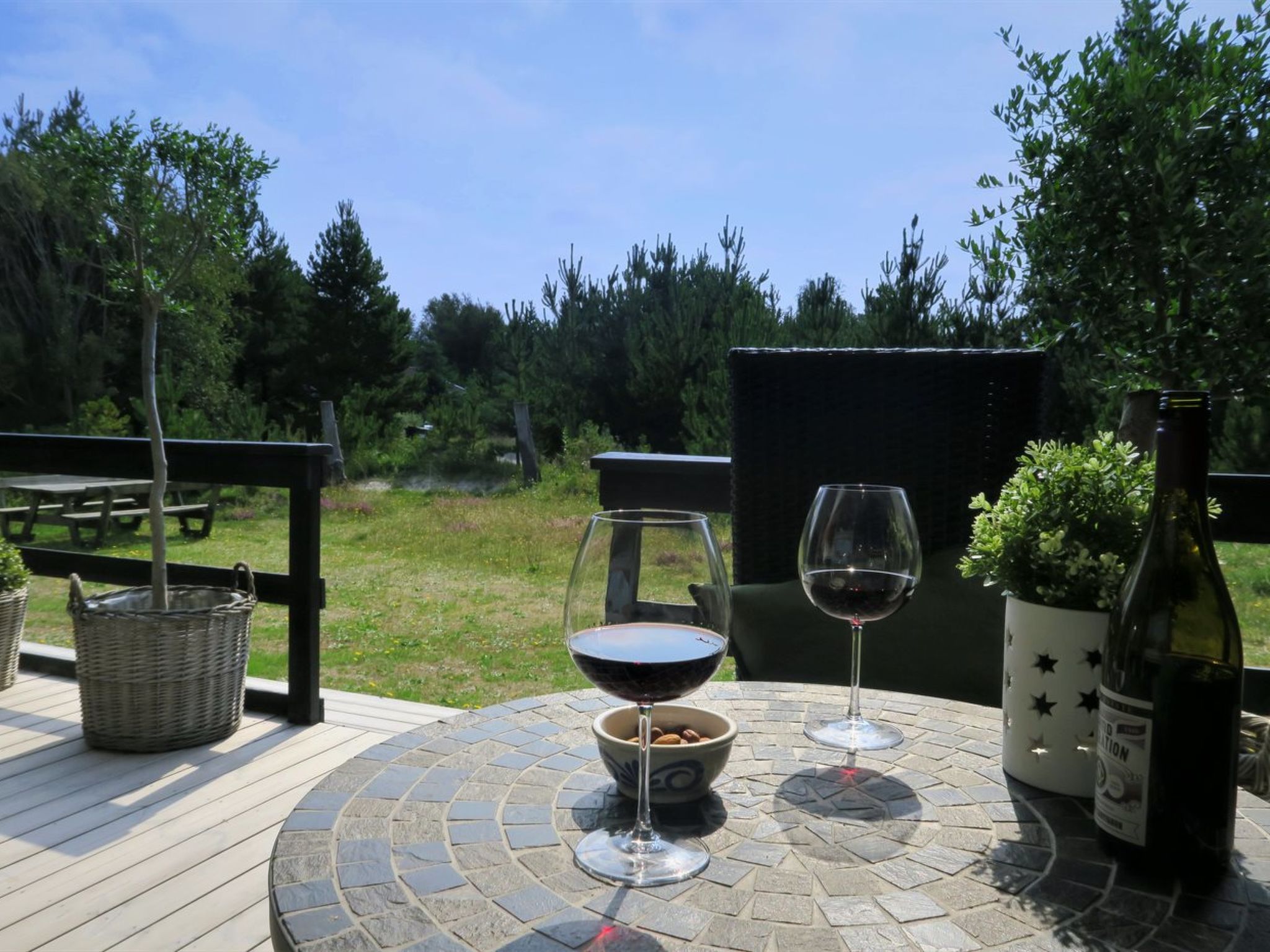 "Elayne" - 3km from the sea - Outside