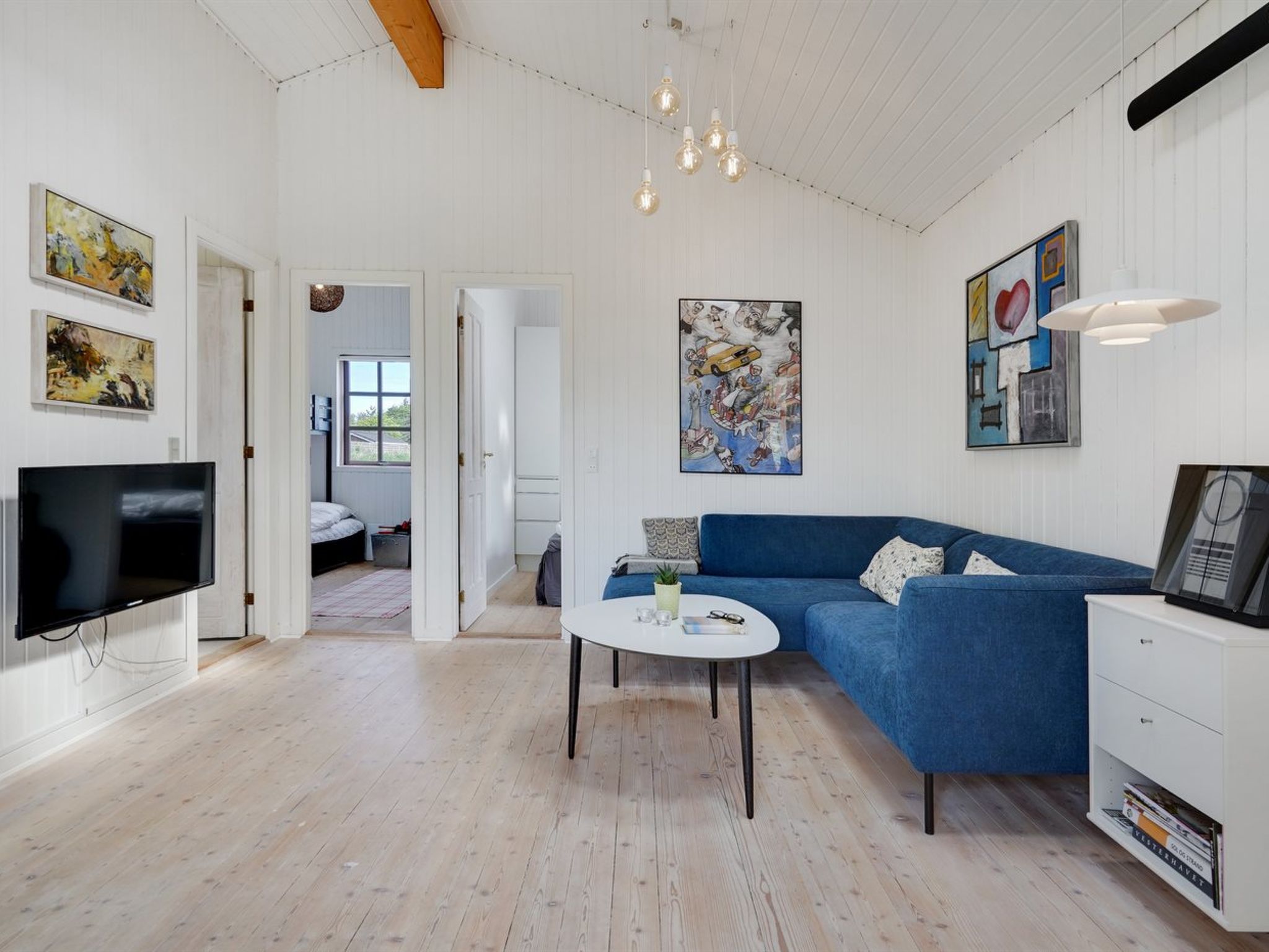 "Ansberga" - 1km from the sea - Binnen