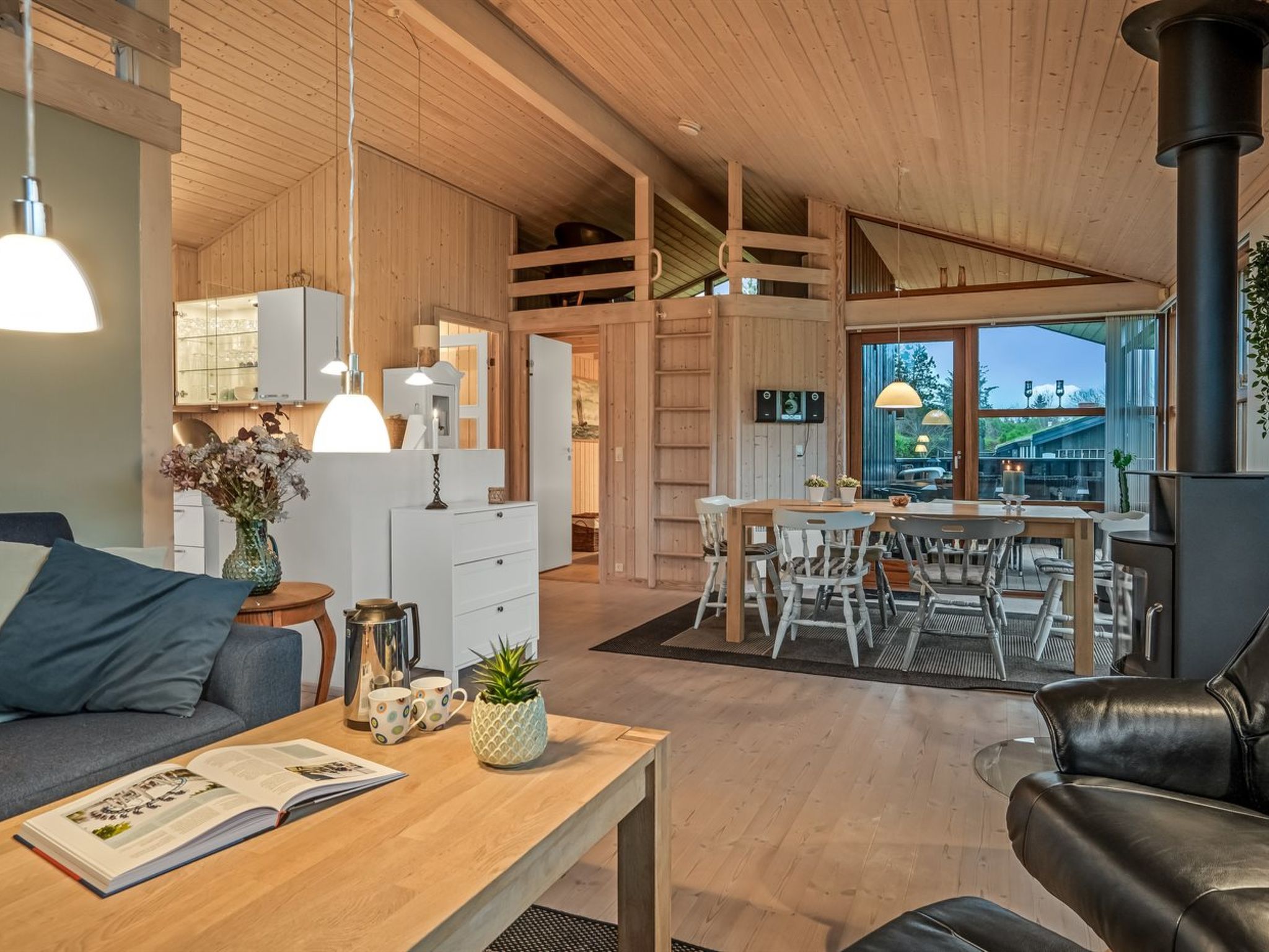 "Jelin" - 2.5km from the sea - Binnen
