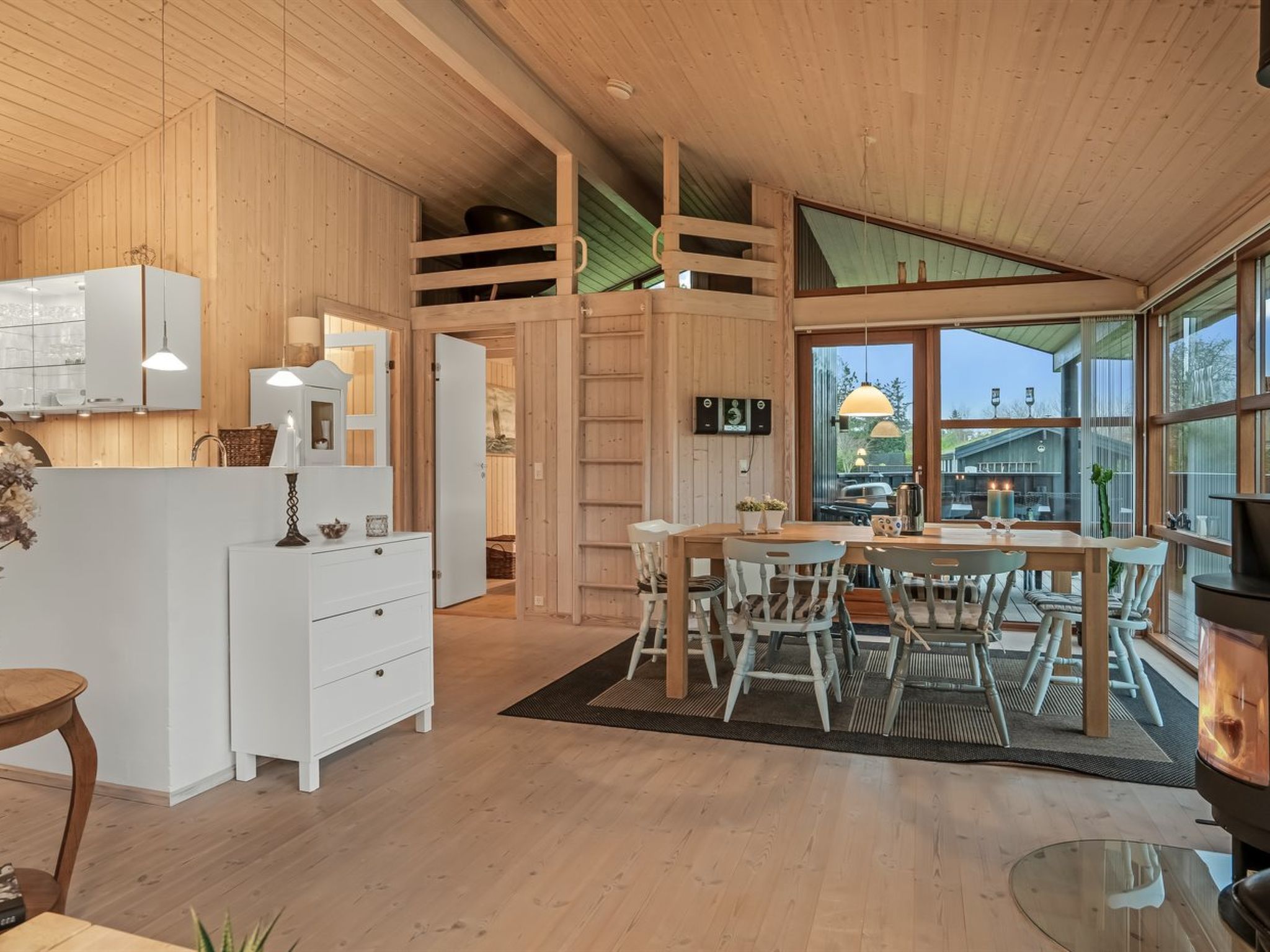 "Jelin" - 2.5km from the sea - Binnen