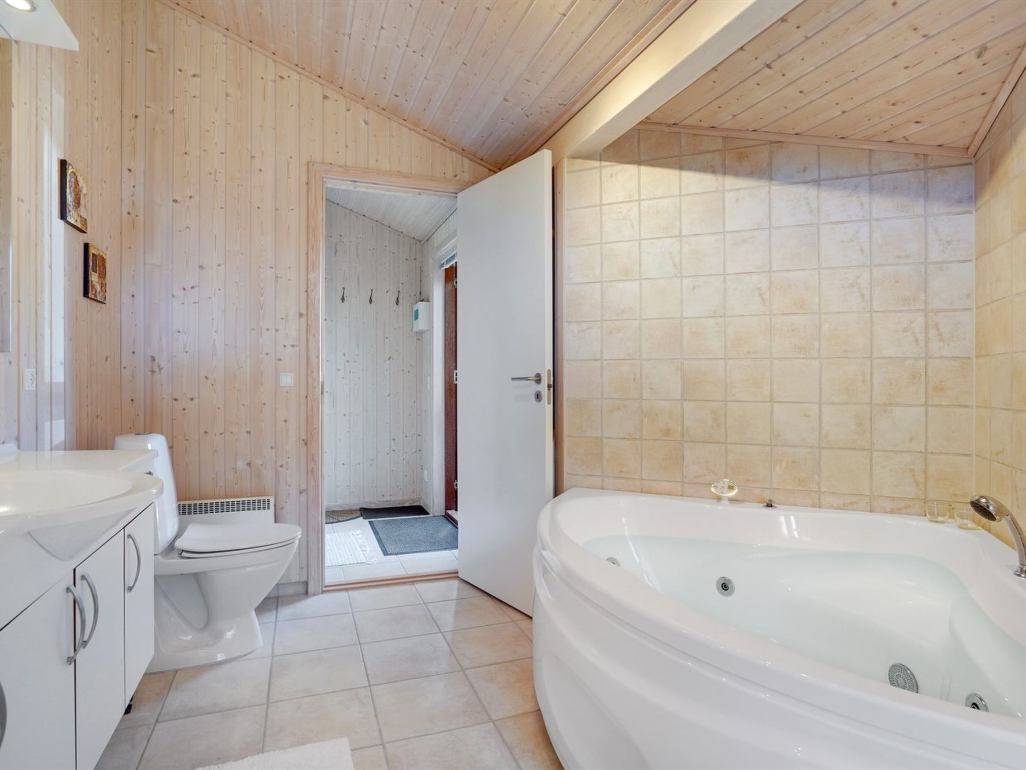 "Jelin" - 2.5km from the sea