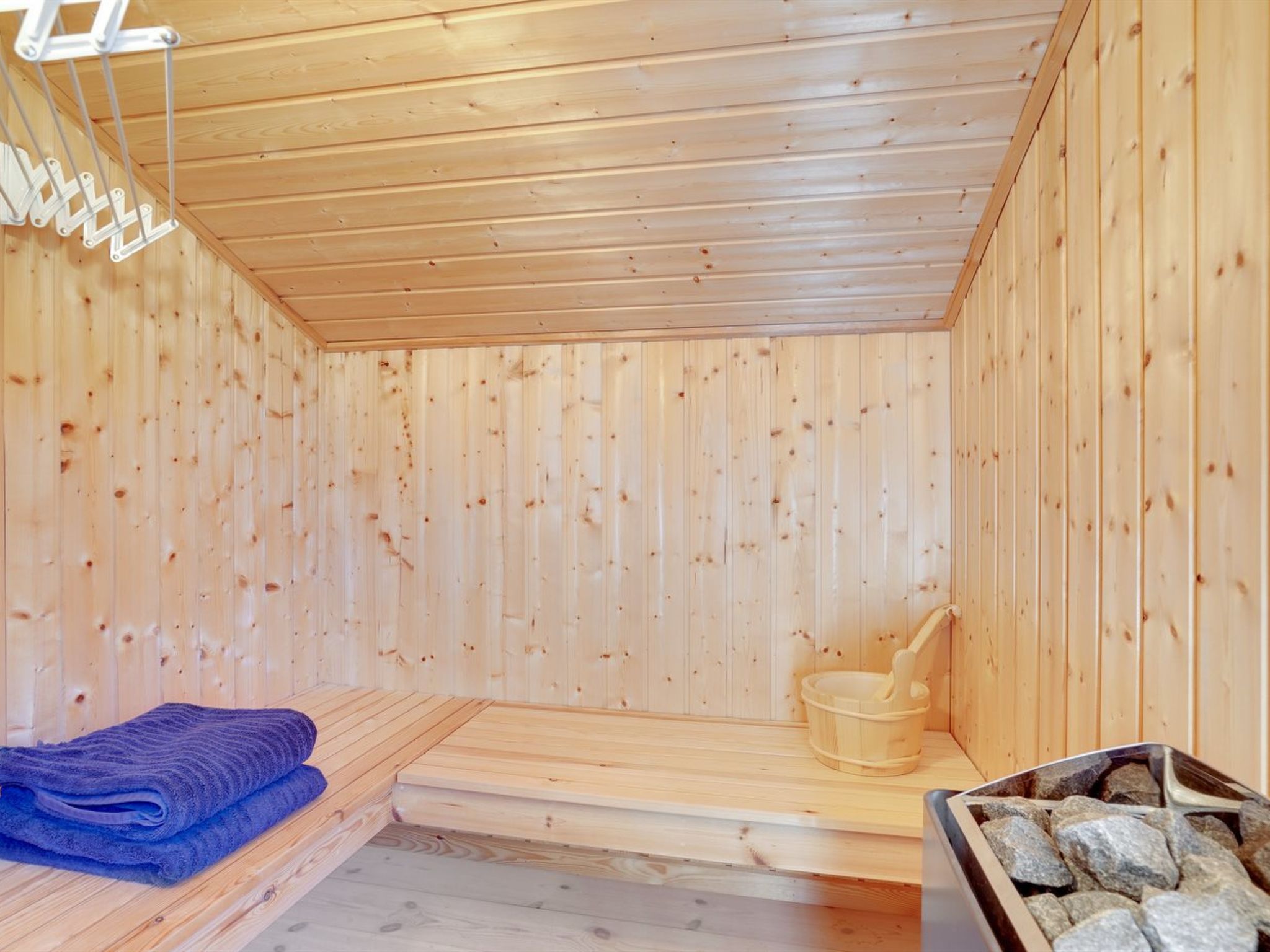 "Jelin" - 2.5km from the sea - Binnen