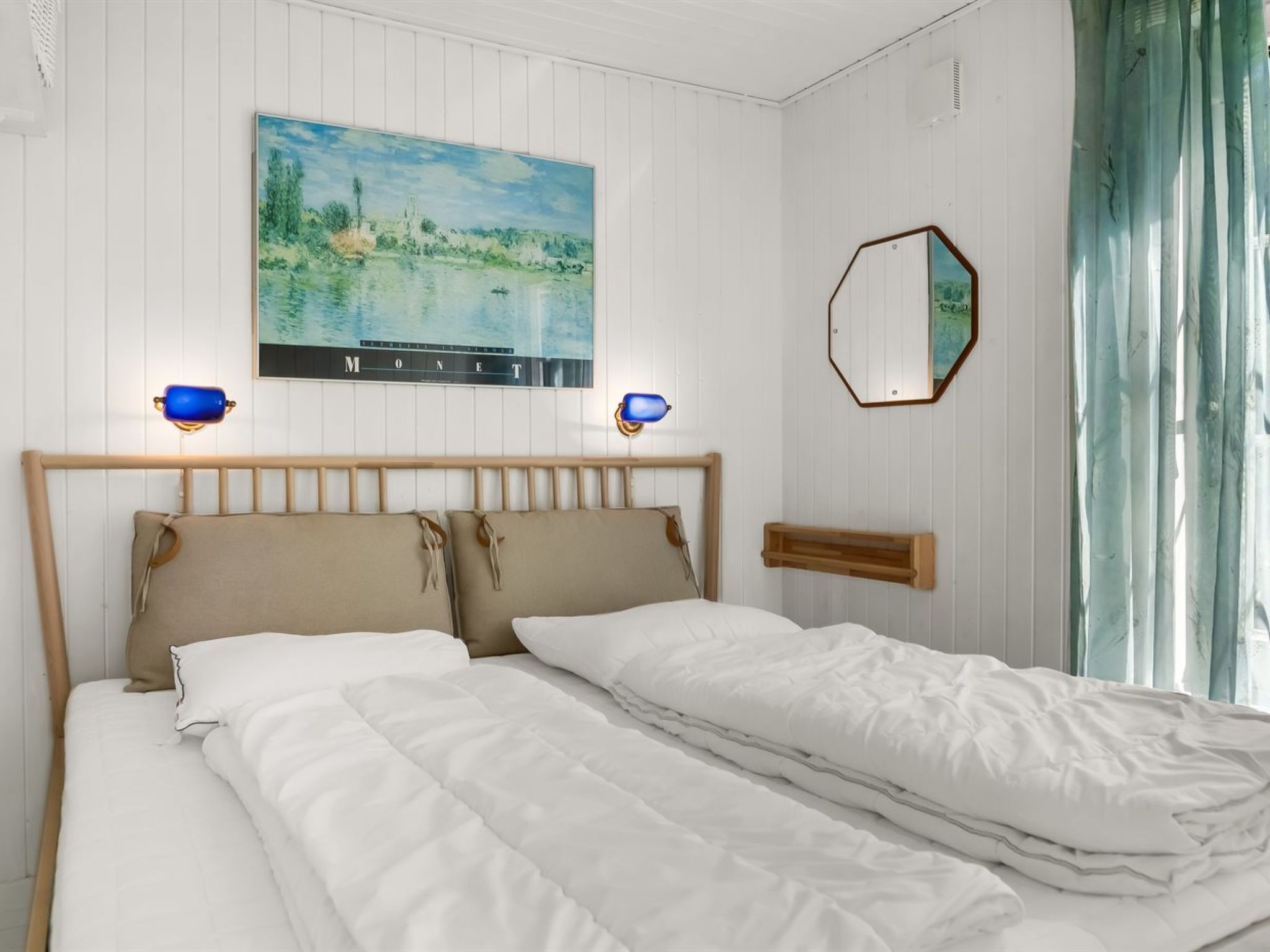 "Eimi" - 1.5km from the sea - Inside