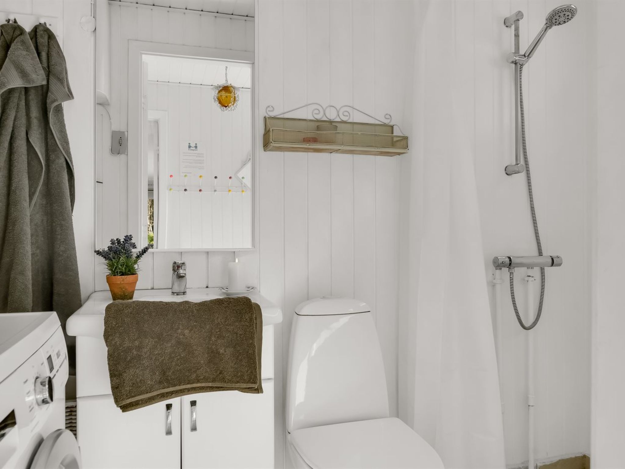 "Eimi" - 1.5km from the sea - Inside