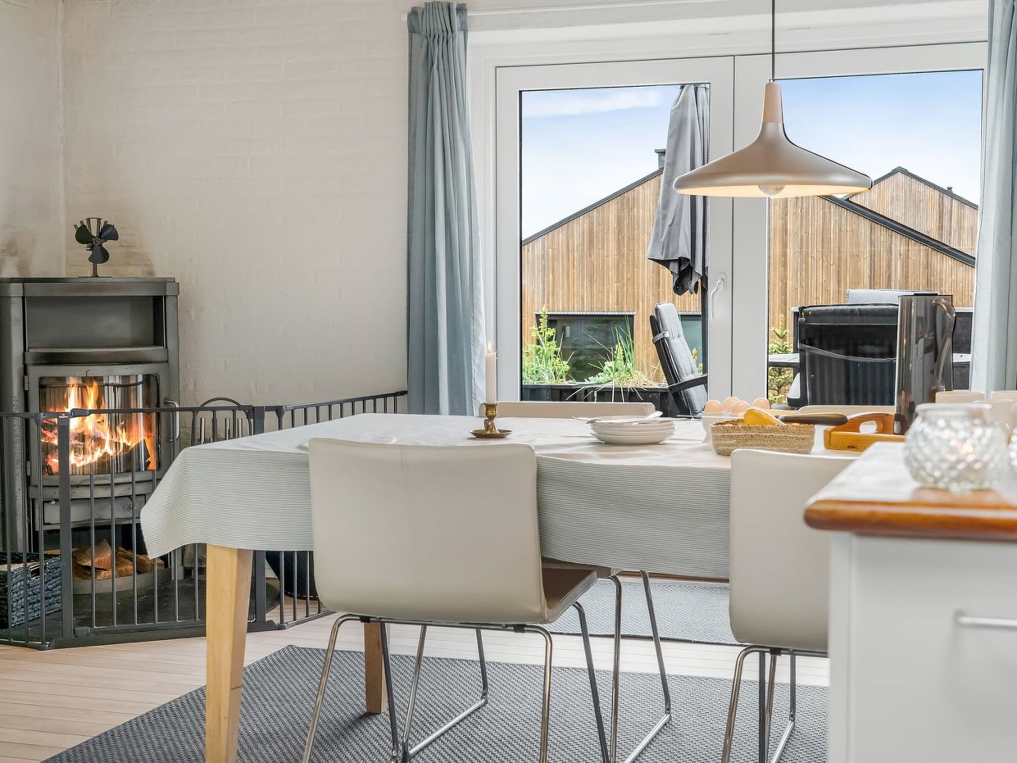 "Bedri" - 800m from the sea - Drinnen