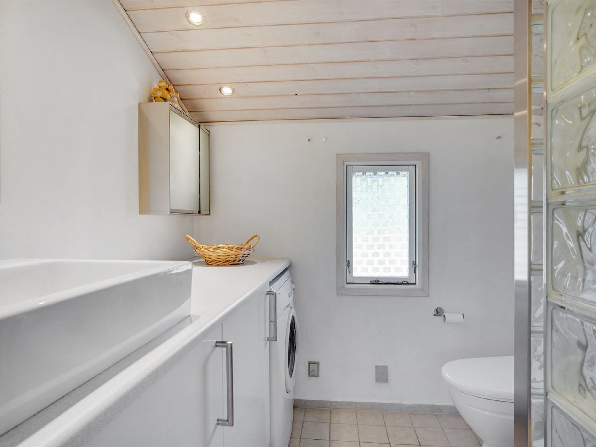 "Anahi" - 3km from the sea-Binnen