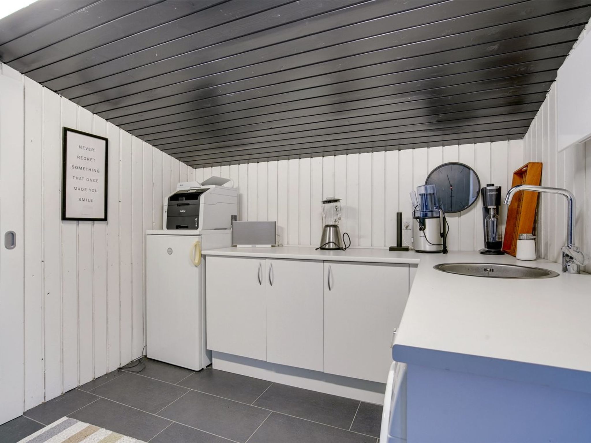 "Kiina" - 100m from the sea-Inside