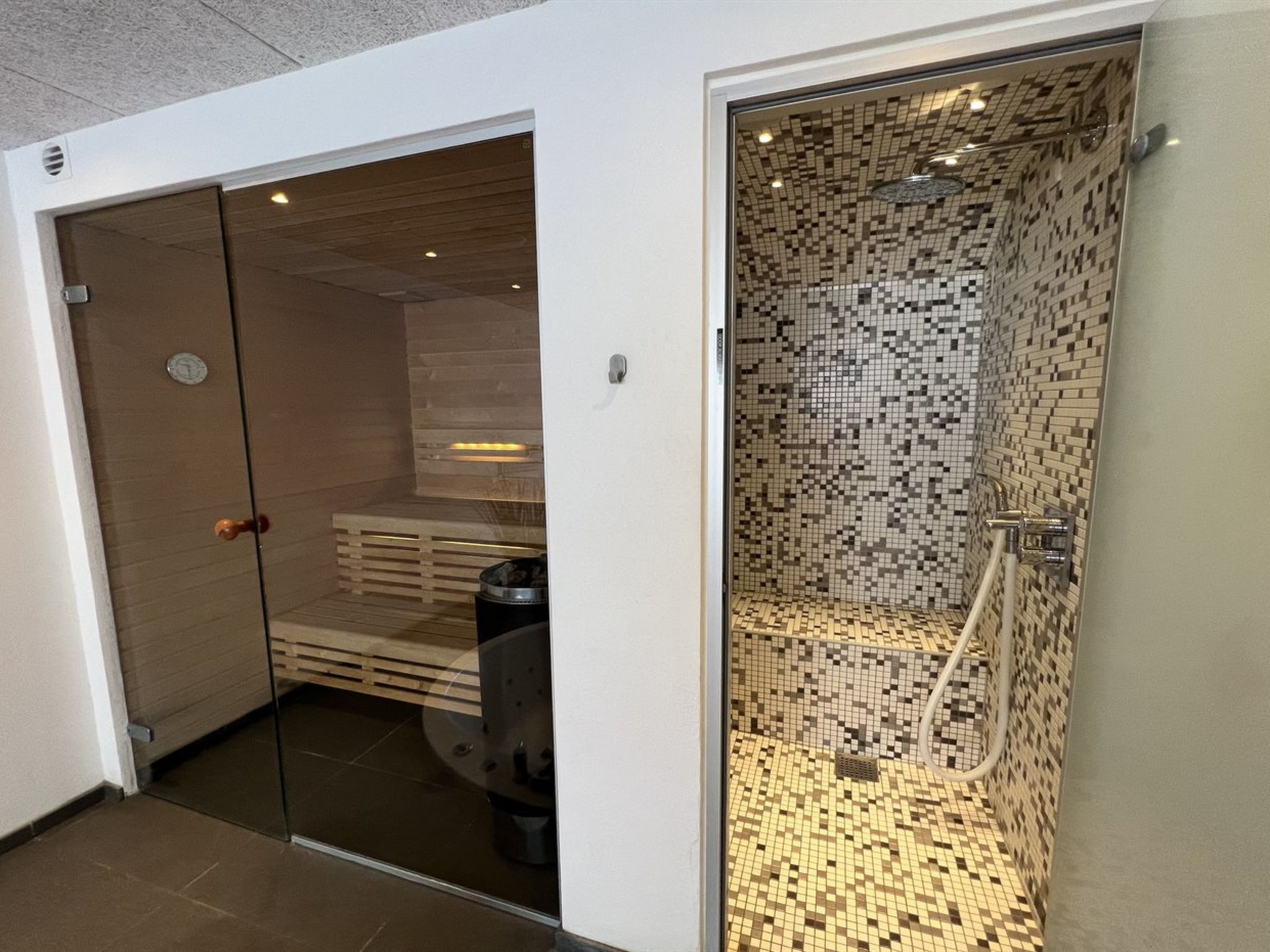 "Ancel" - 1.7km from the sea - Drinnen